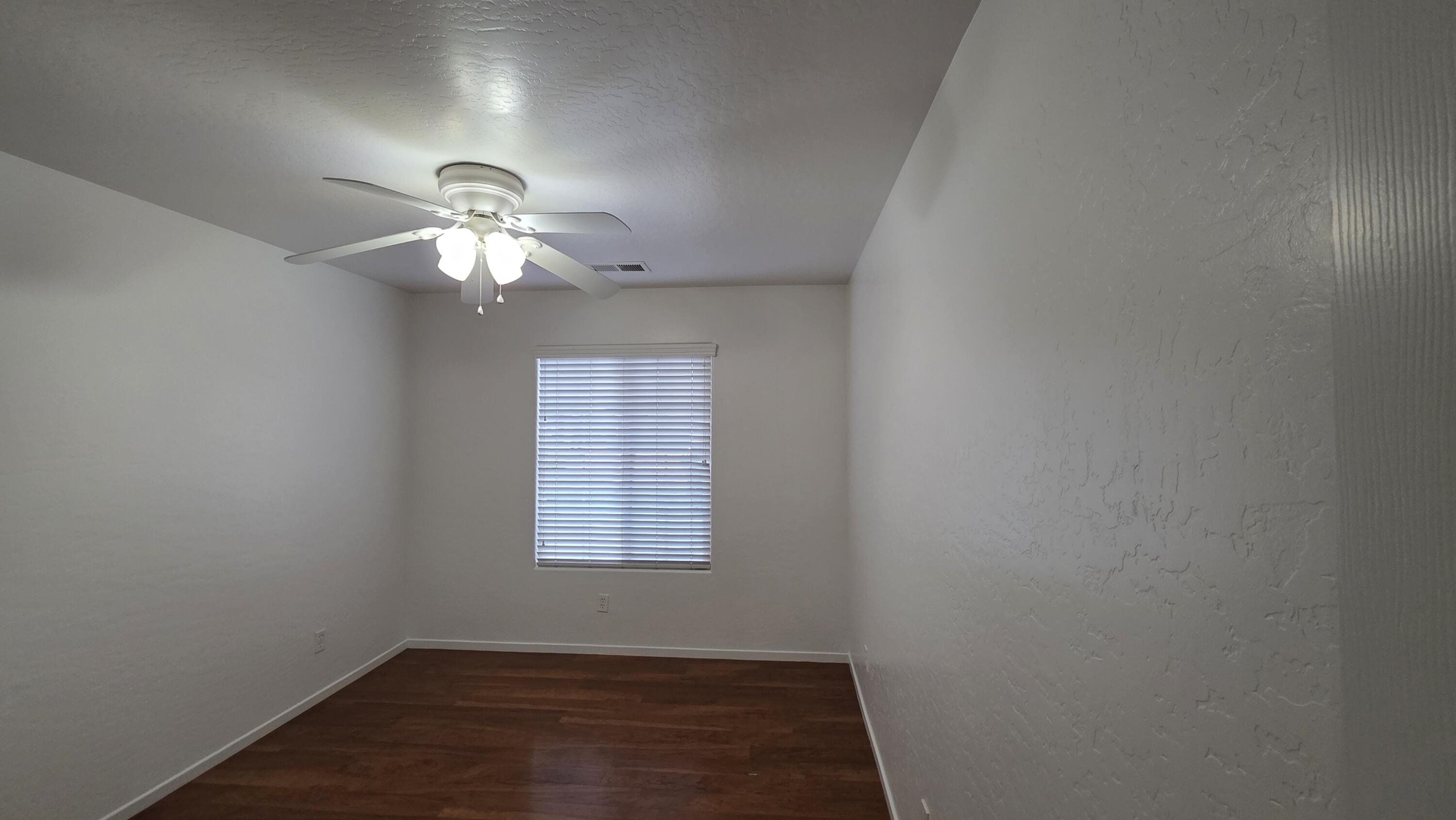 2863 W Prescott Ave, Visalia, CA 93291