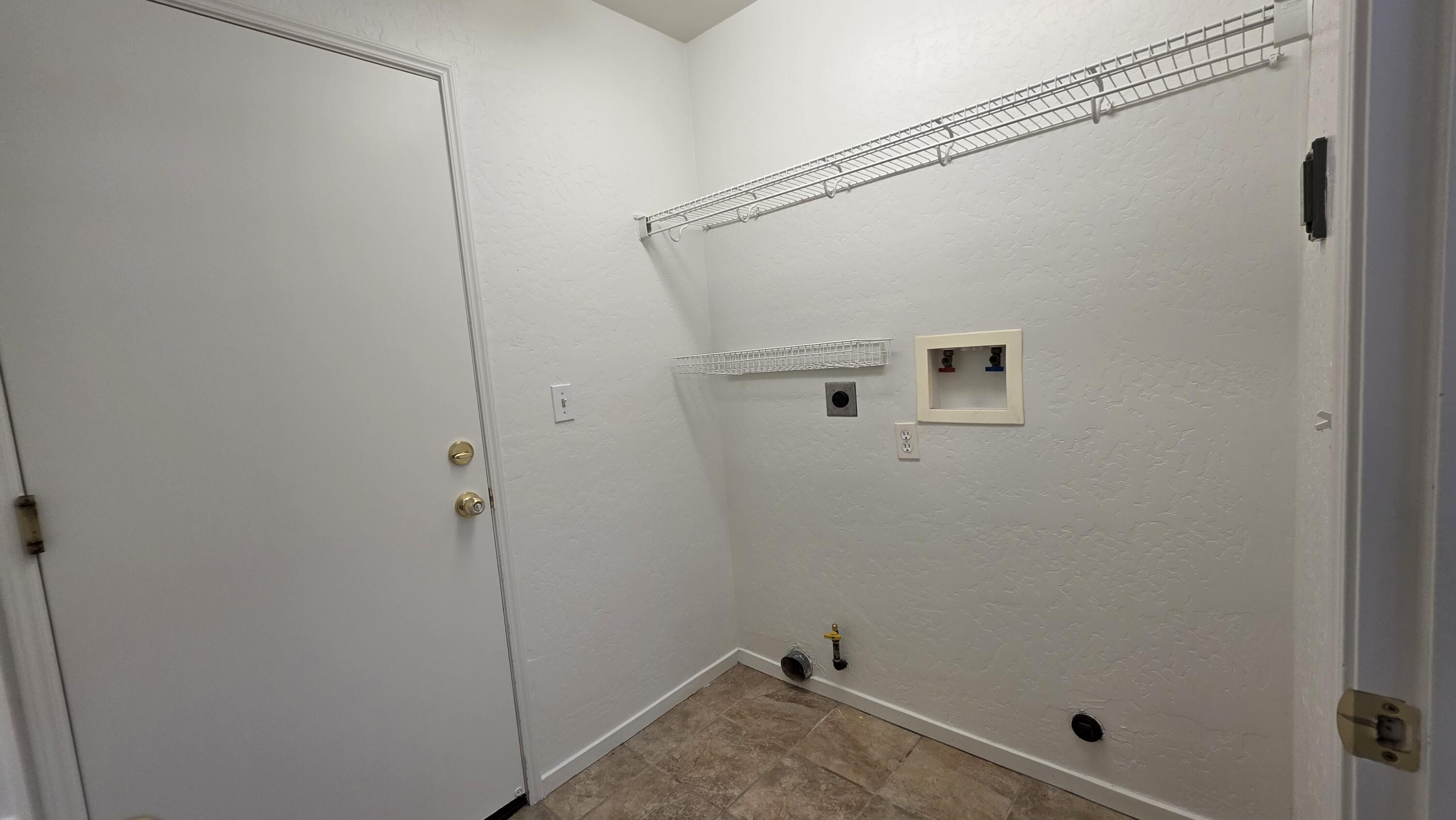 2863 W Prescott Ave, Visalia, CA 93291