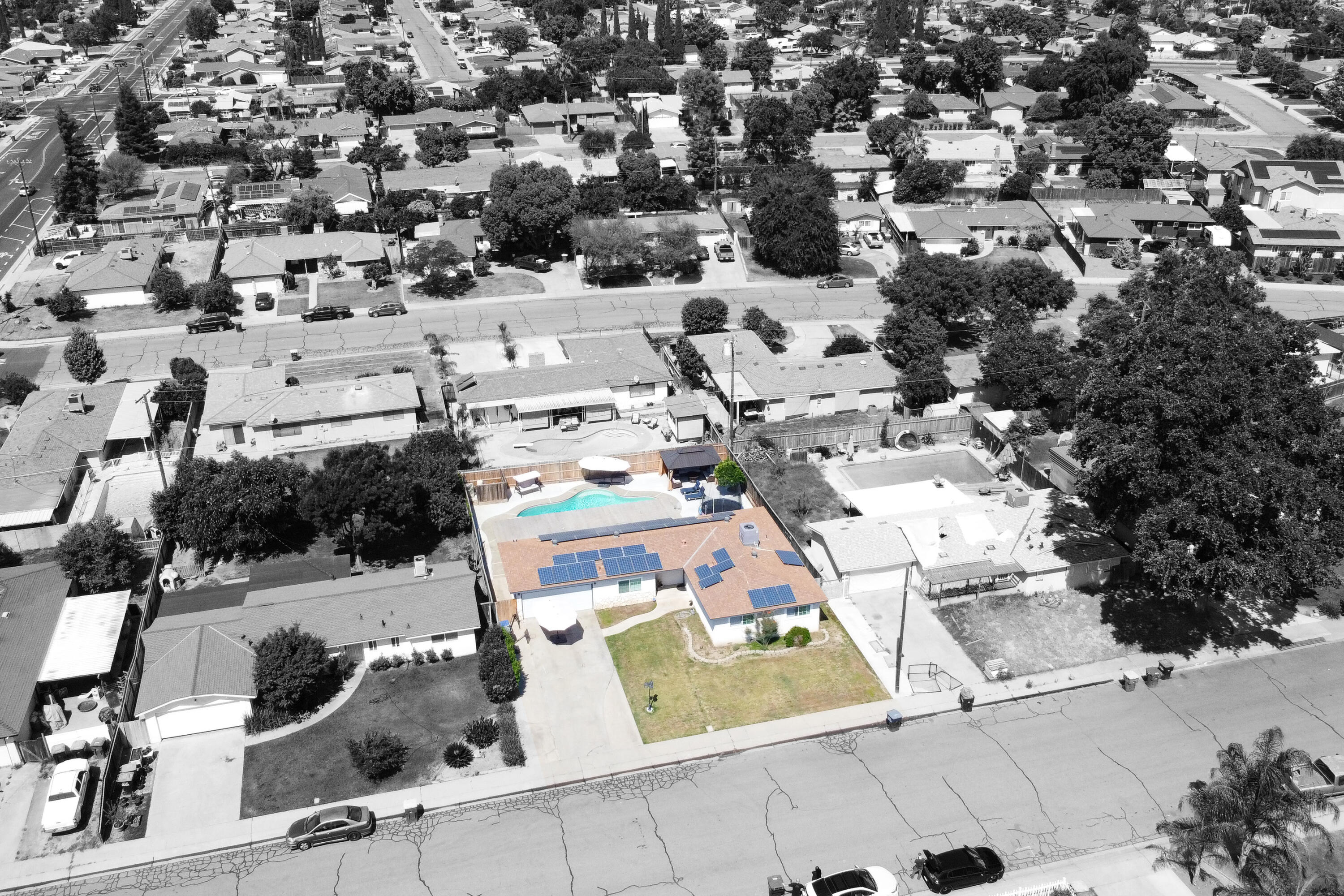 1115 S Valley St, Visalia, CA 93277