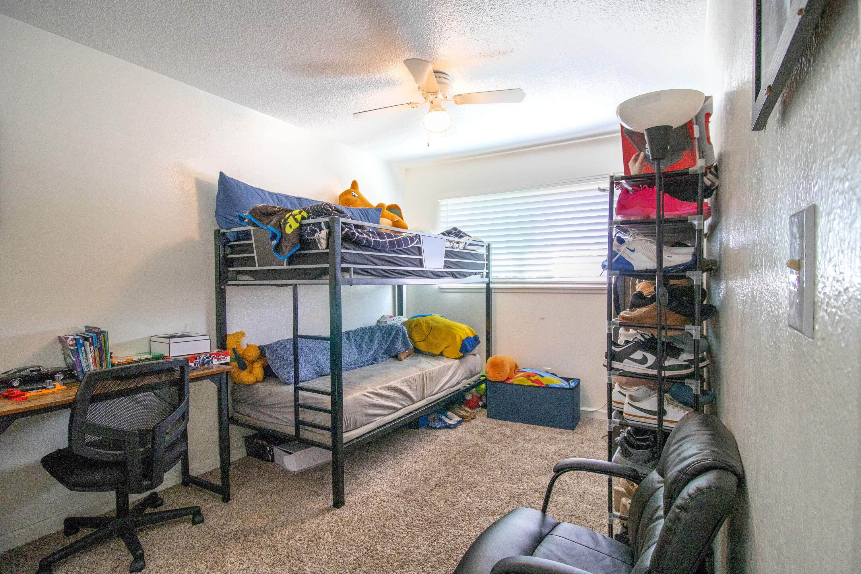 1115 S Valley St, Visalia, CA 93277