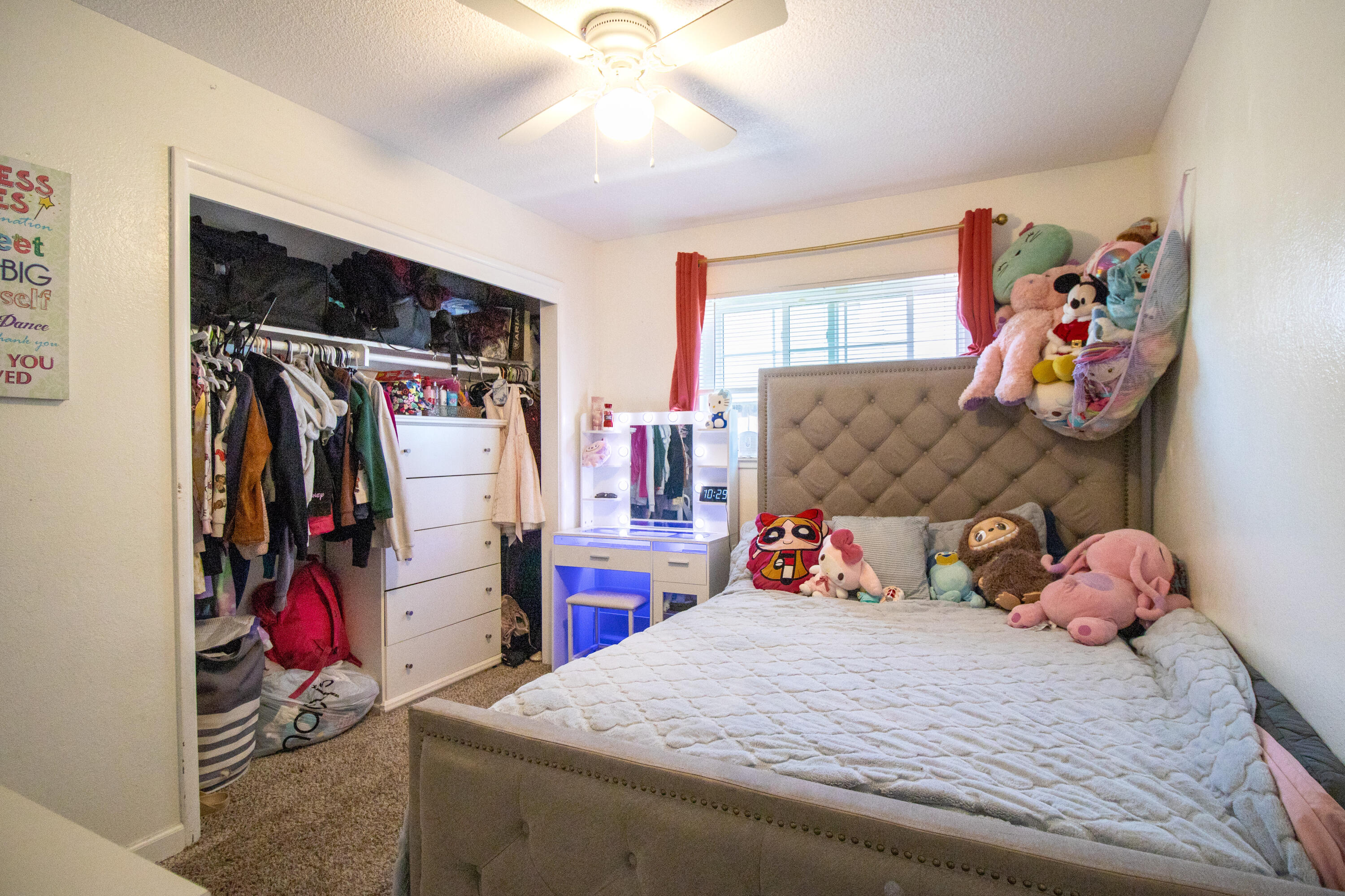 1115 S Valley St, Visalia, CA 93277