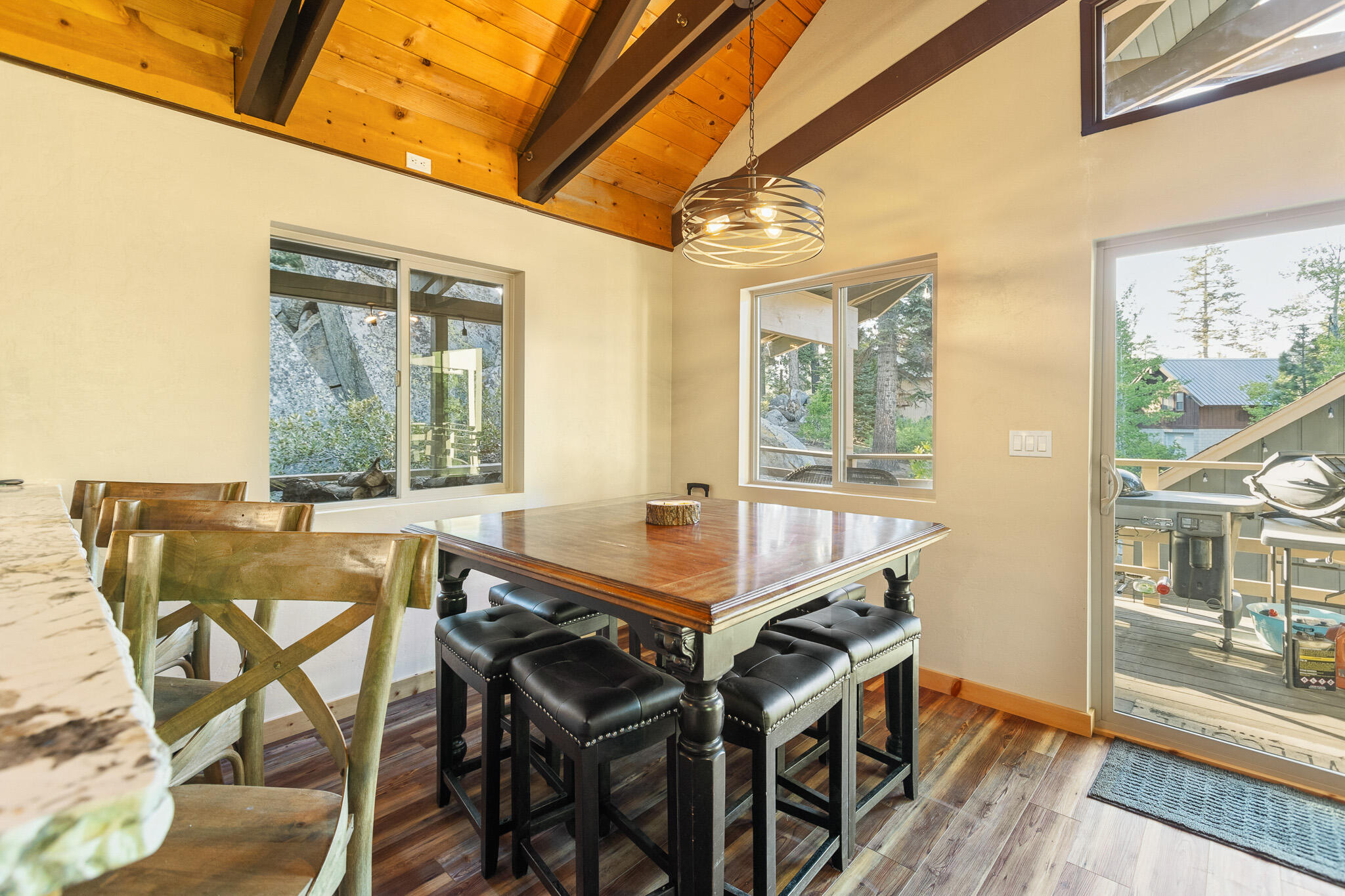 57750 Crest Dr, Springville, CA 93265