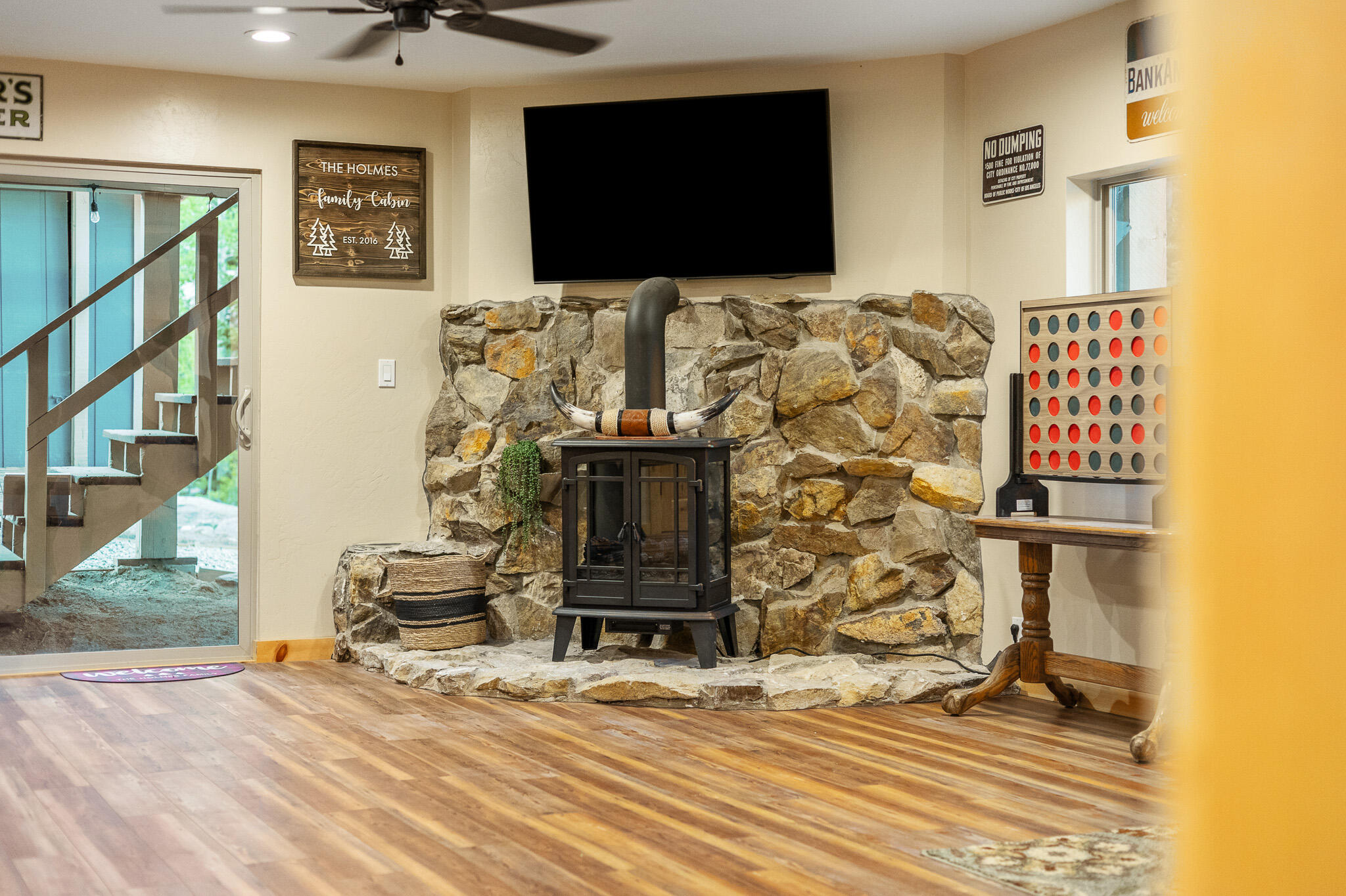 57750 Crest Dr, Springville, CA 93265