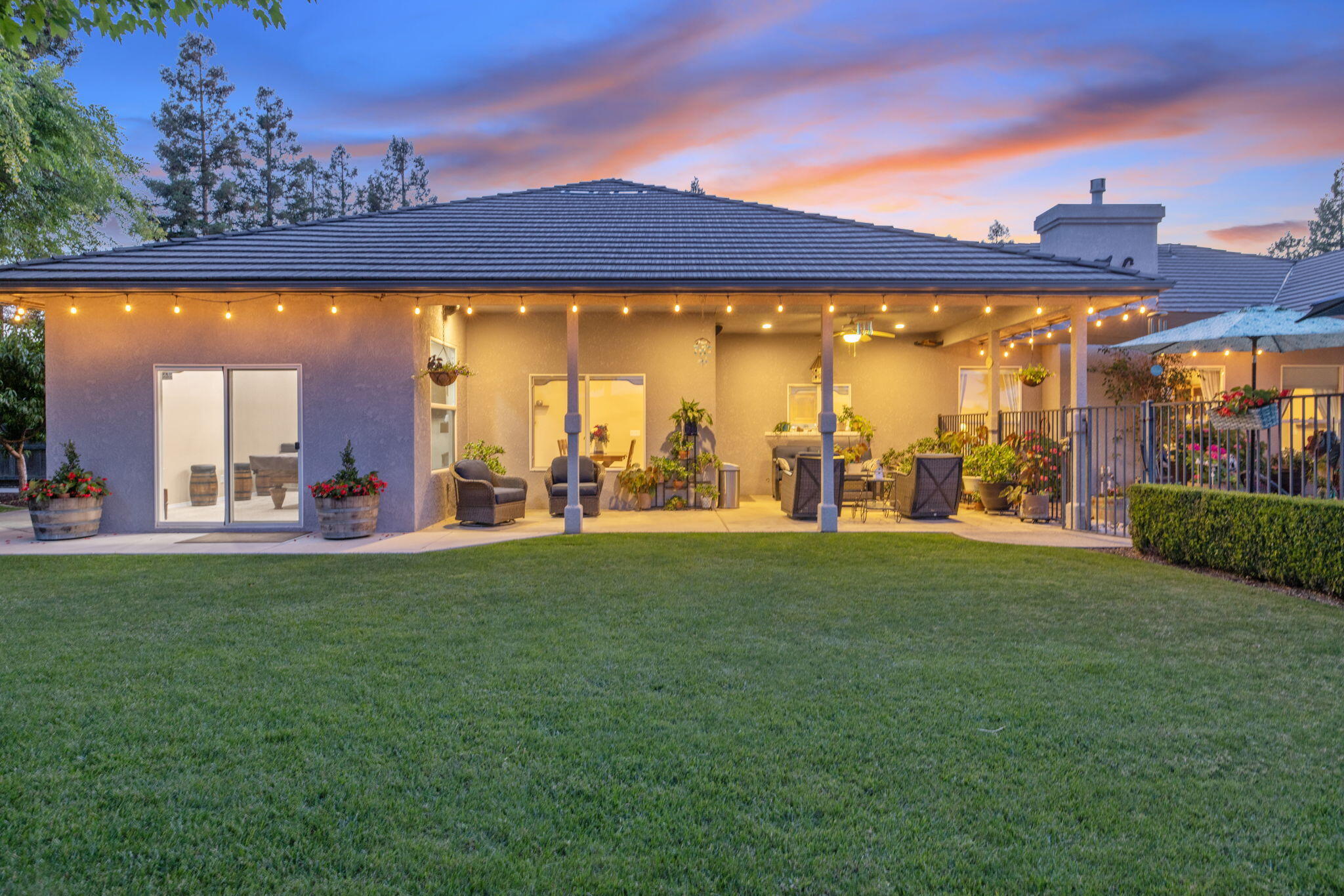 2833 E Laura Ct, Visalia, CA 93292