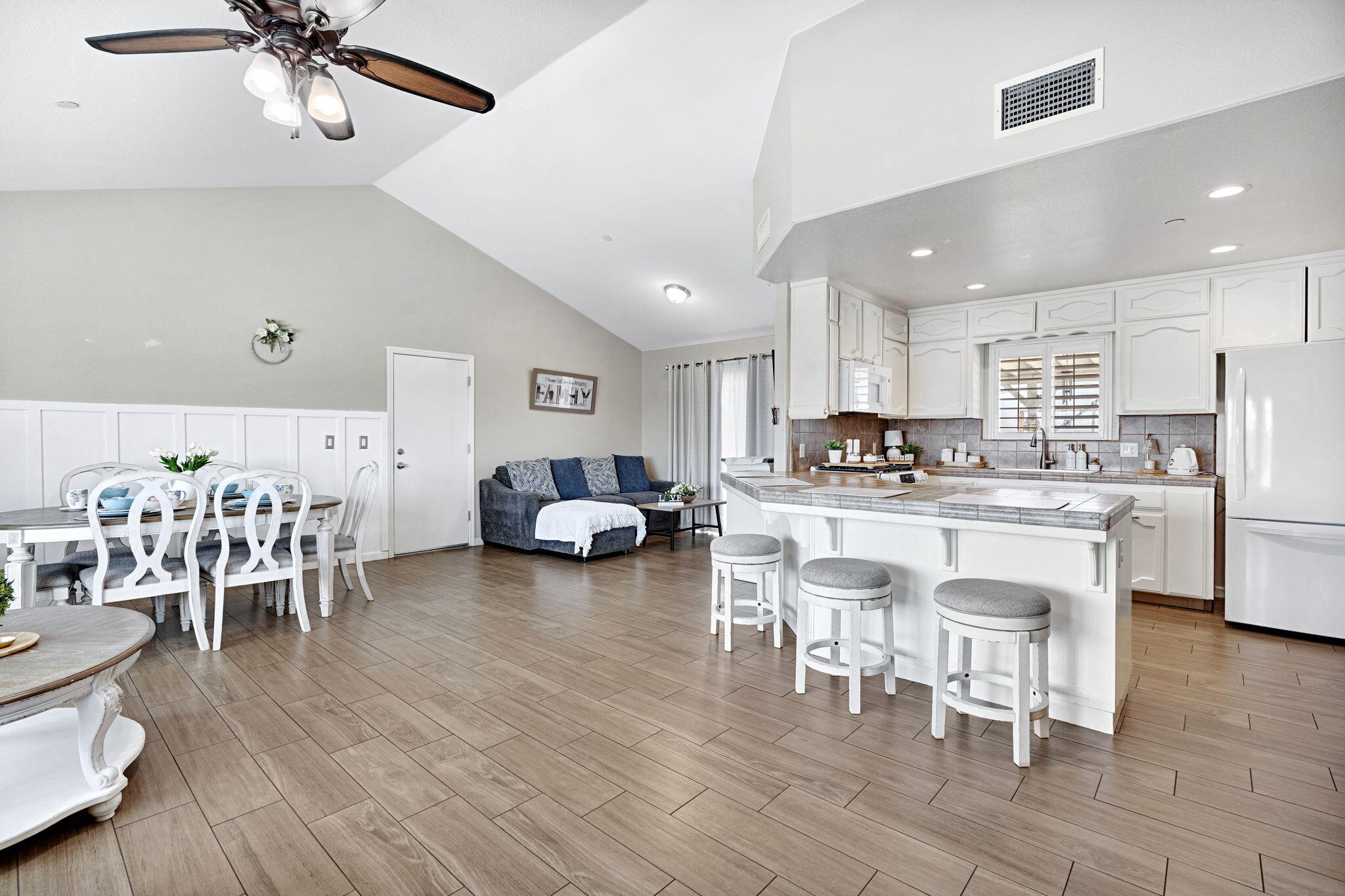 17209 Alonzo Ct, Madera, CA 93638