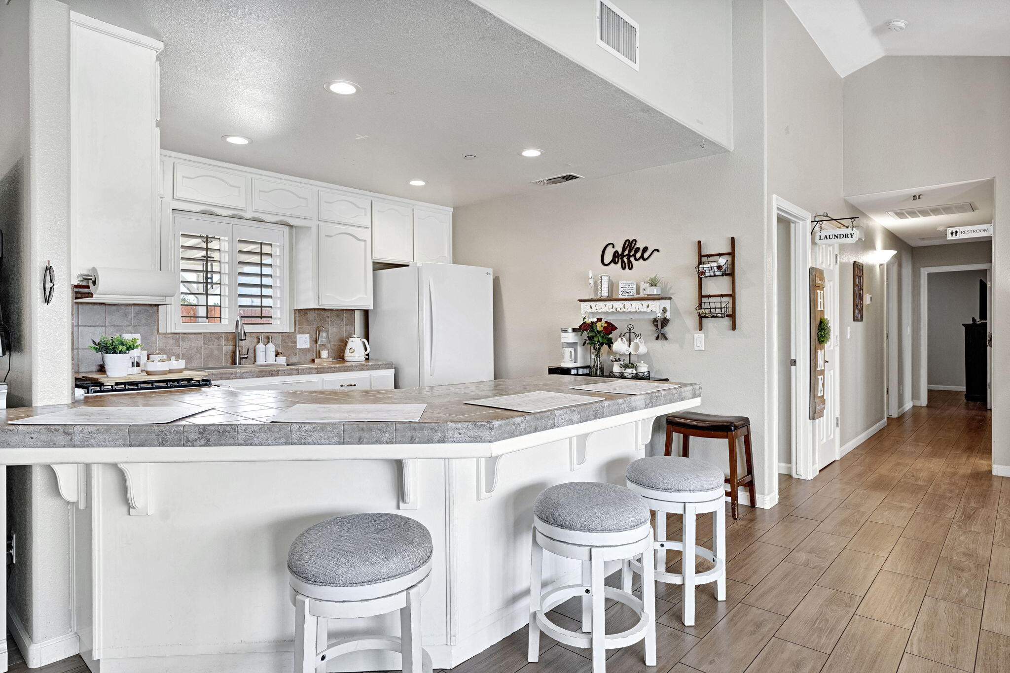 17209 Alonzo Ct, Madera, CA 93638