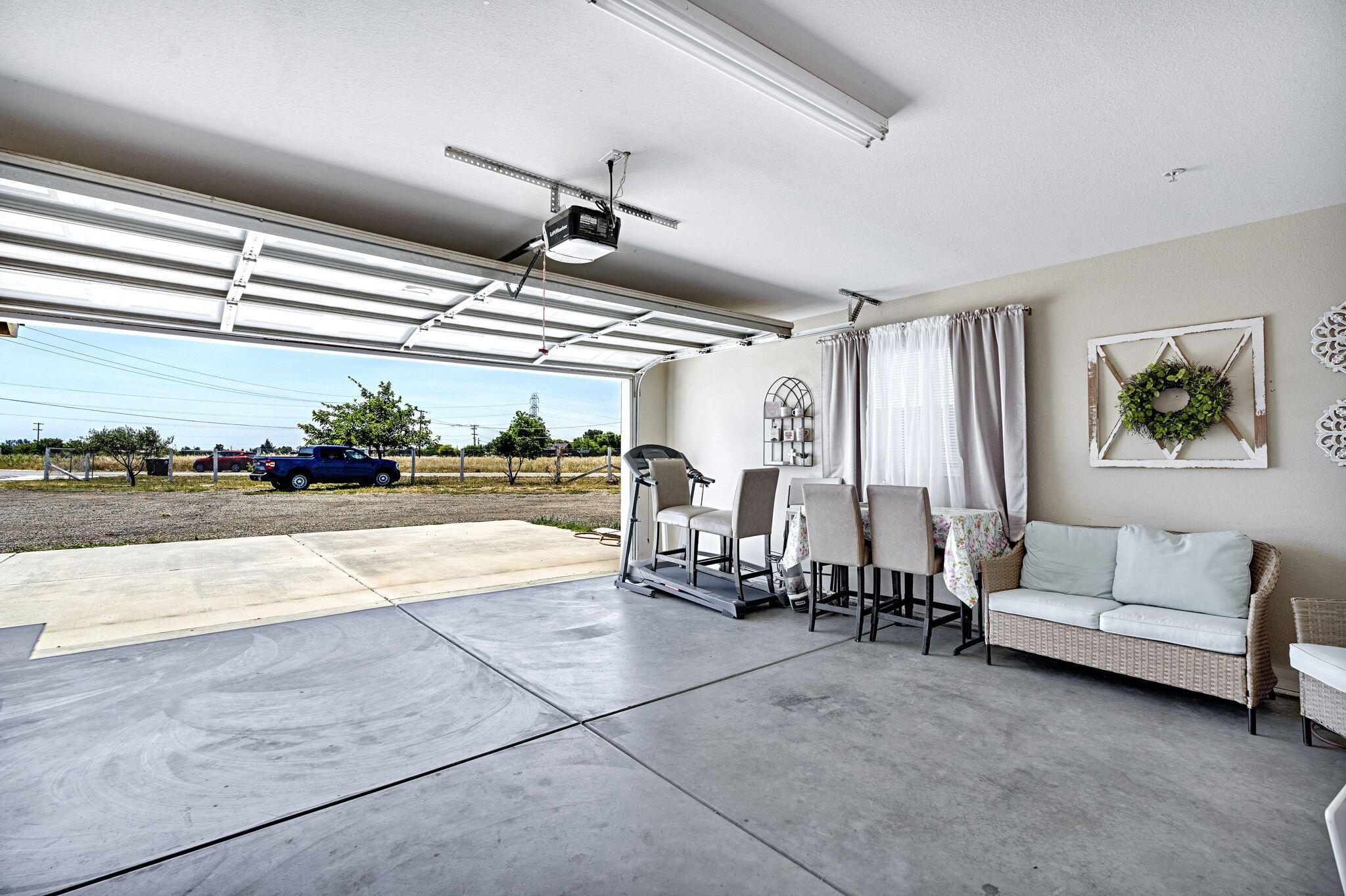 17209 Alonzo Ct, Madera, CA 93638