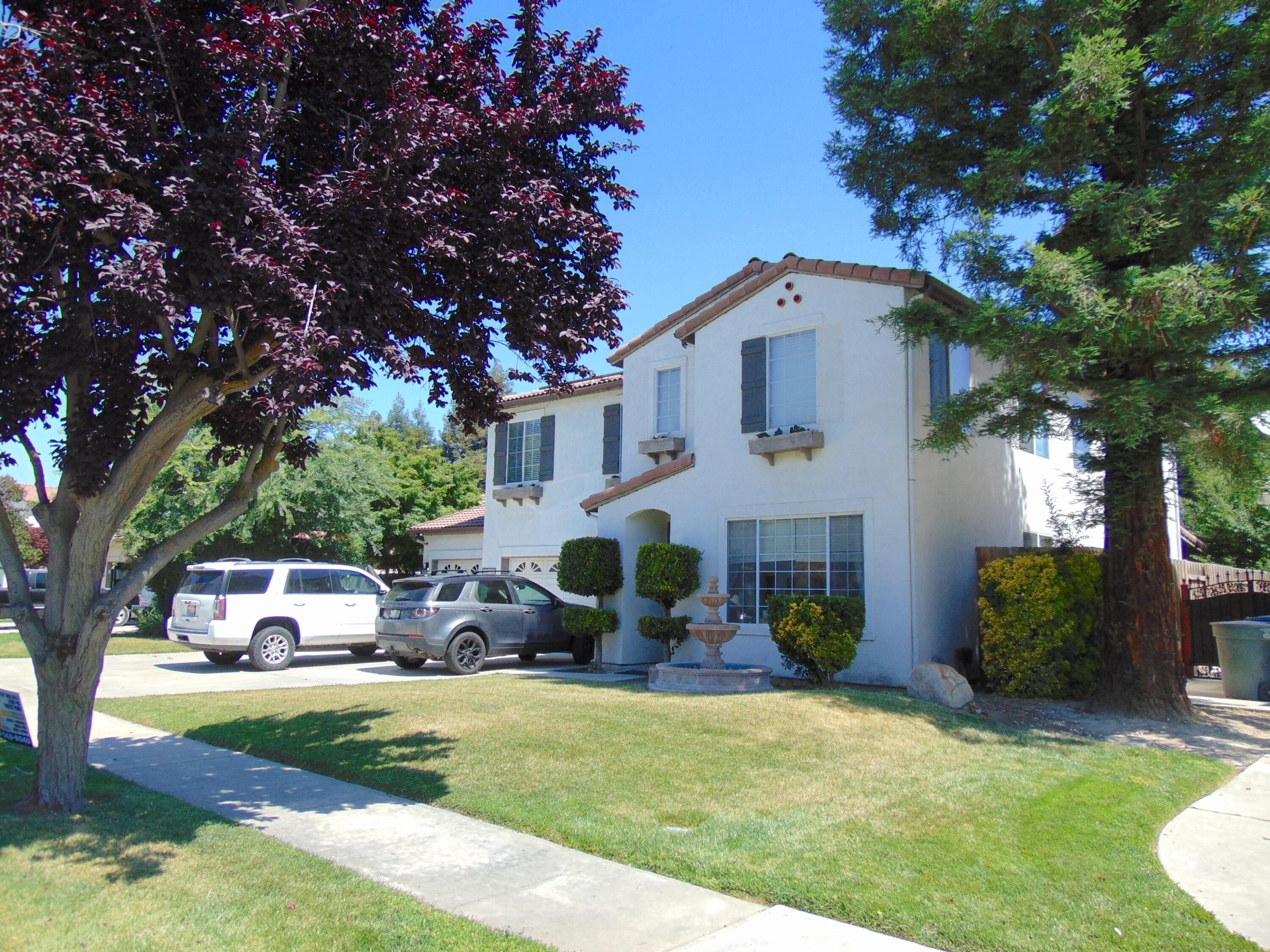 5618 W Babcock Ave, Visalia, CA 93291