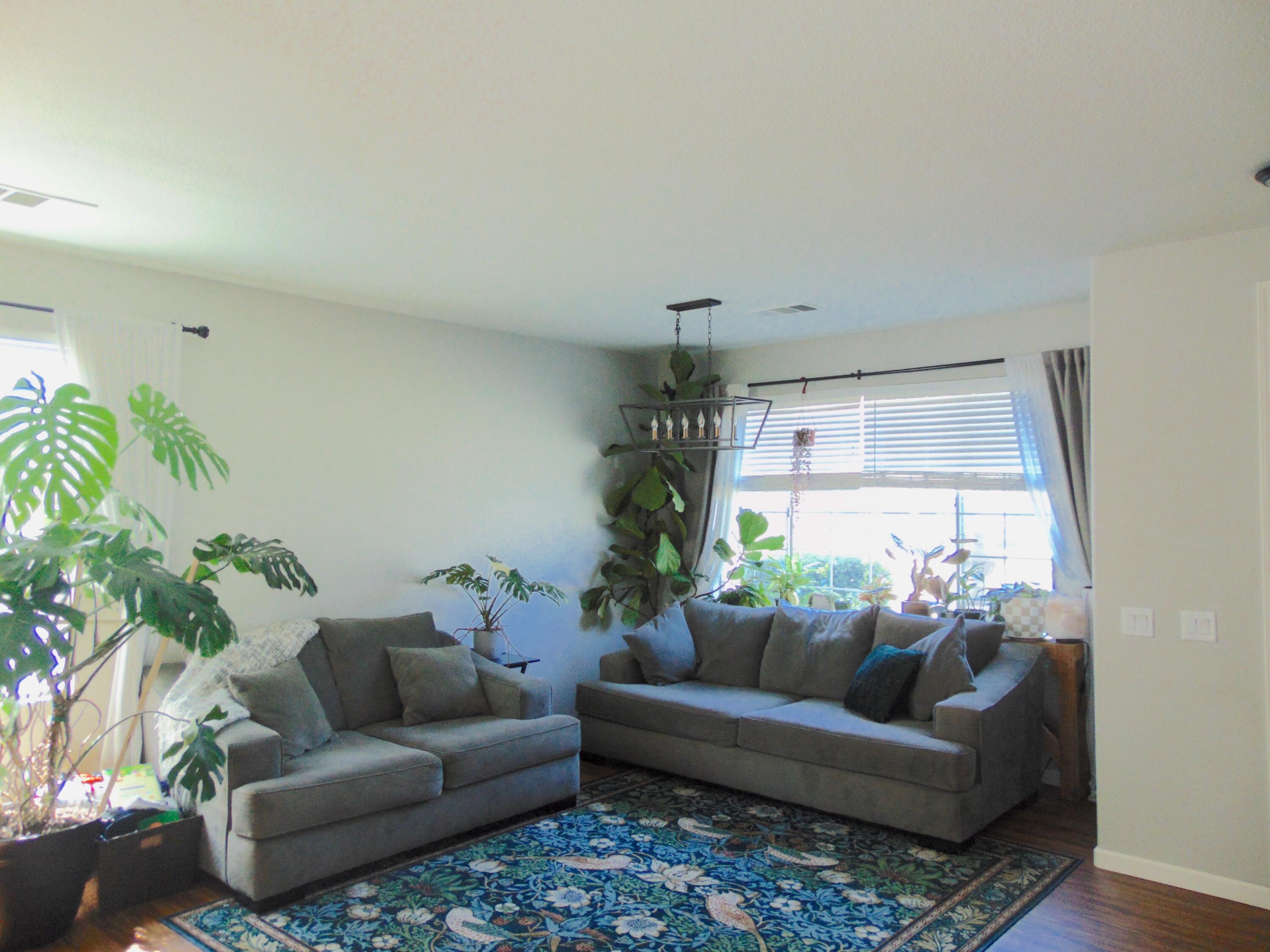 5618 W Babcock Ave, Visalia, CA 93291