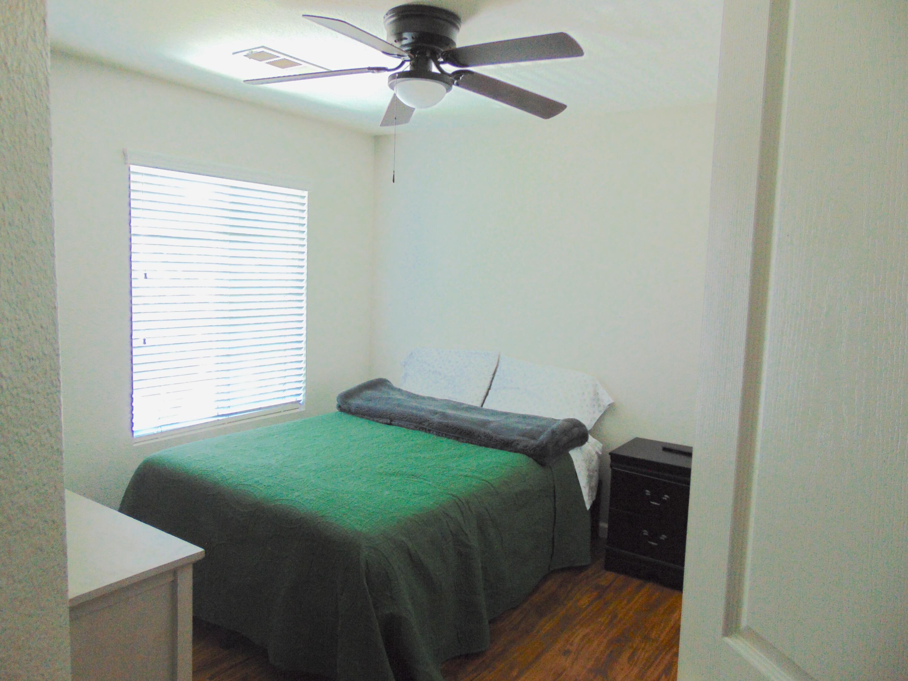 5618 W Babcock Ave, Visalia, CA 93291