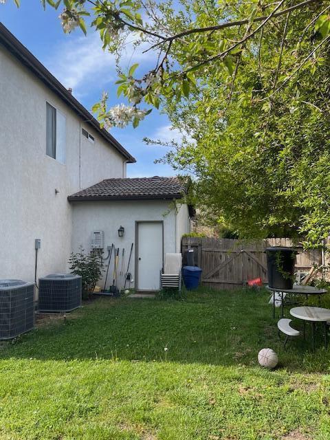 5618 W Babcock Ave, Visalia, CA 93291