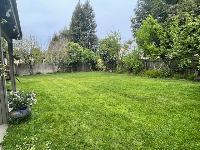 5618 W Babcock Ave, Visalia, CA 93291