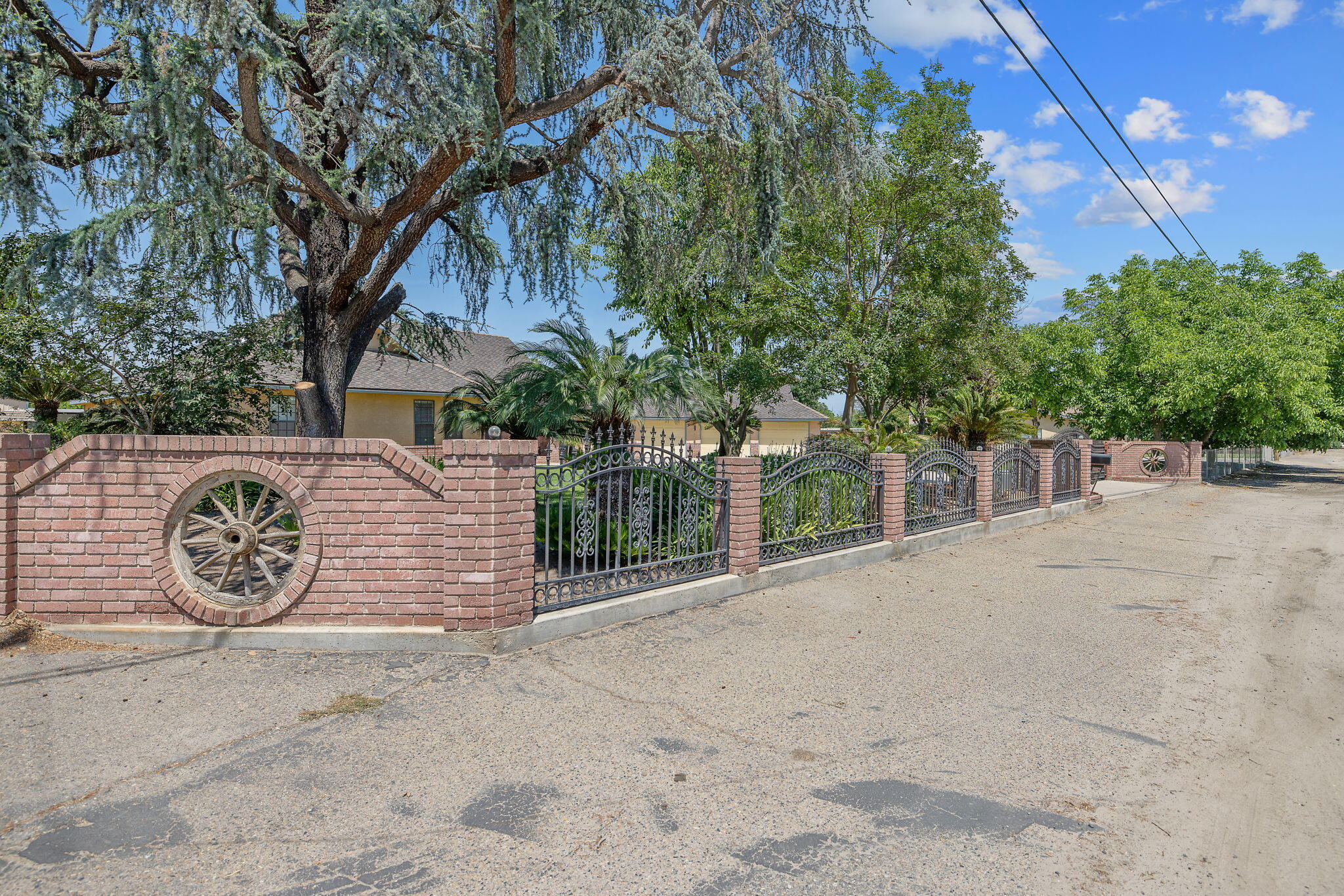 12268 Ave 328, Visalia, CA 93291