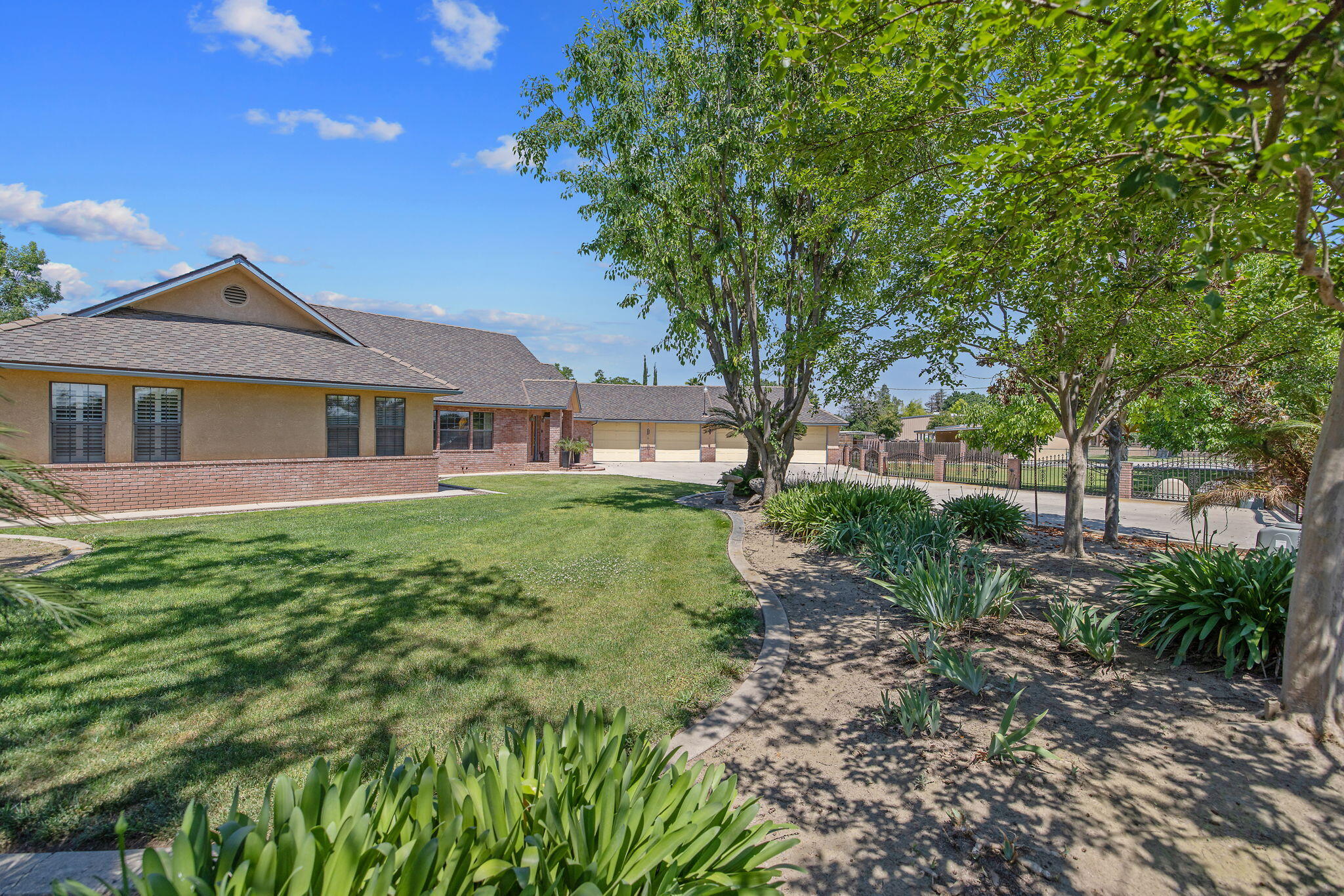 12268 Ave 328, Visalia, CA 93291