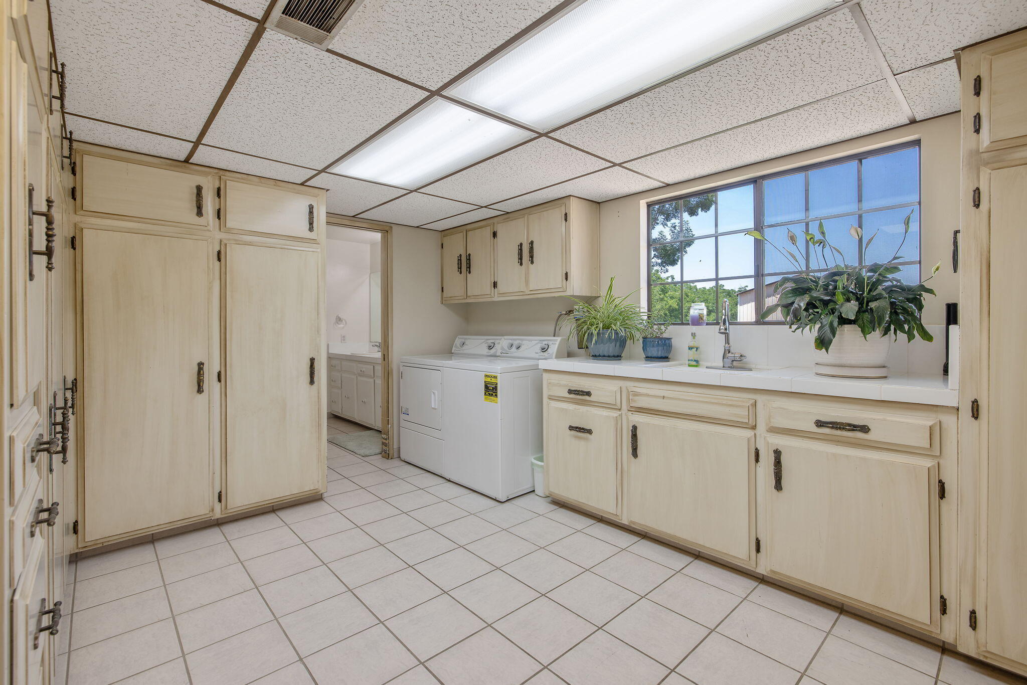 12268 Ave 328, Visalia, CA 93291