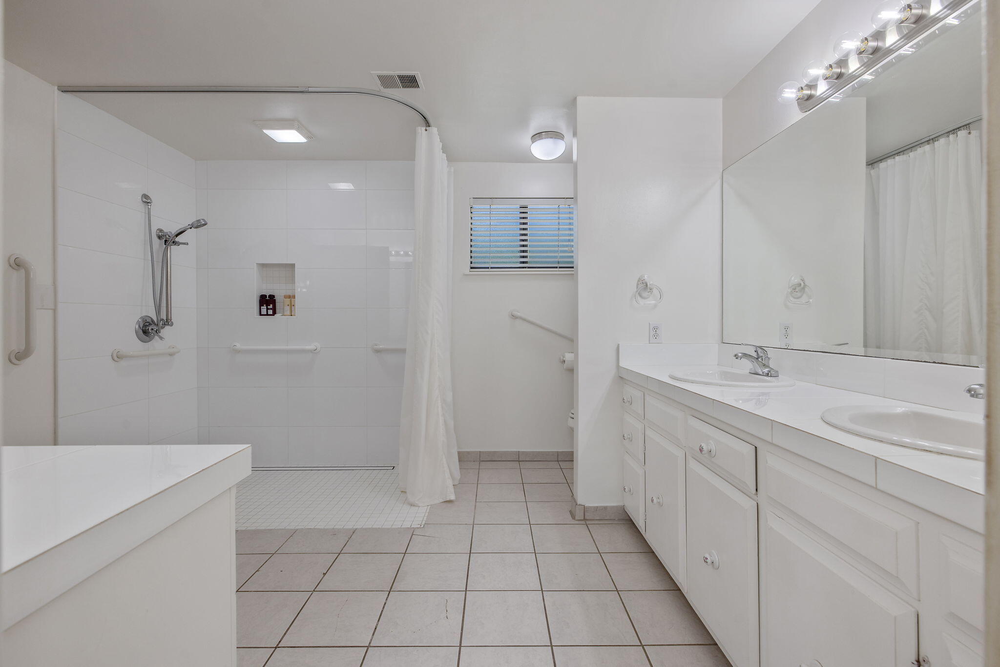 12268 Ave 328, Visalia, CA 93291