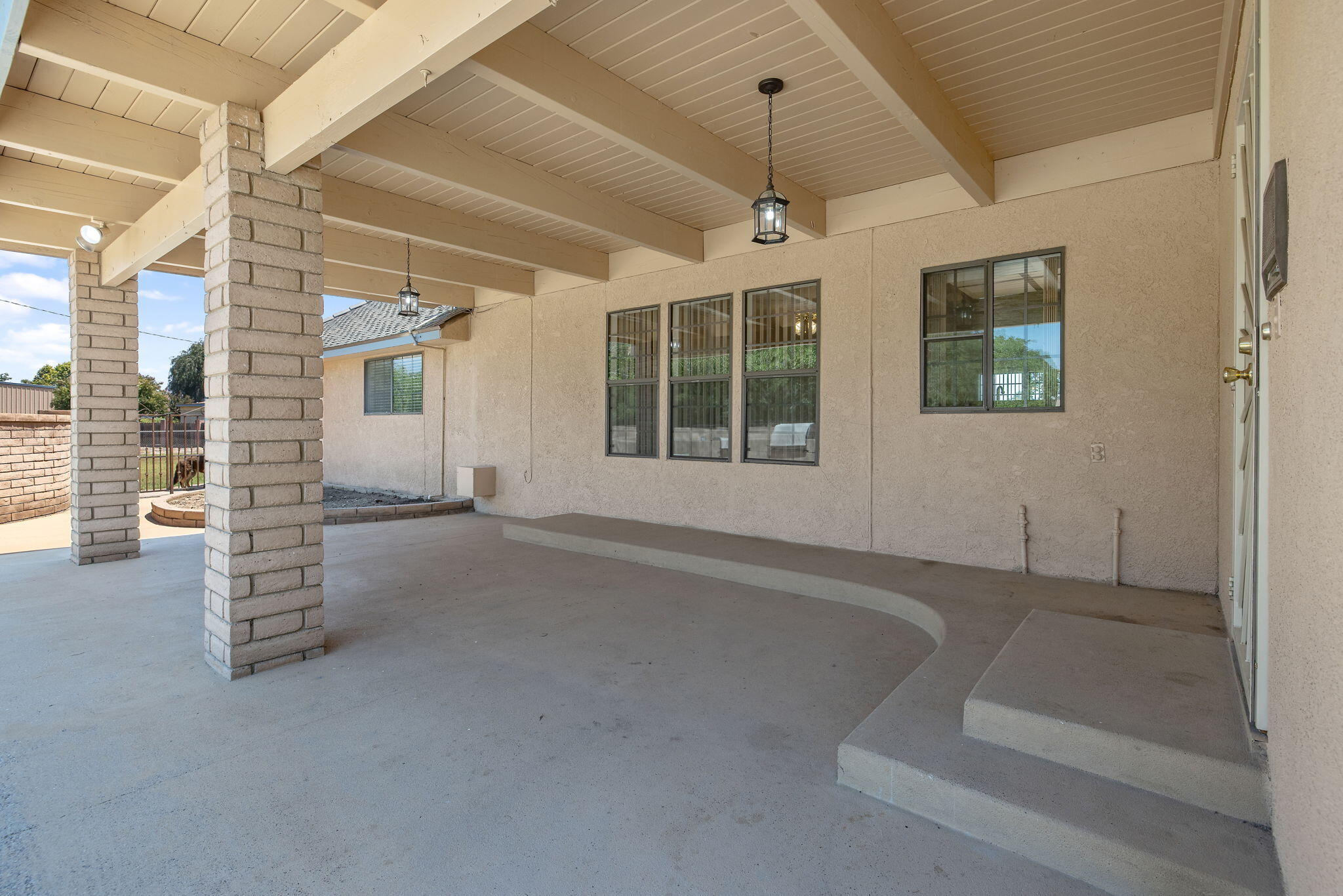12268 Ave 328, Visalia, CA 93291