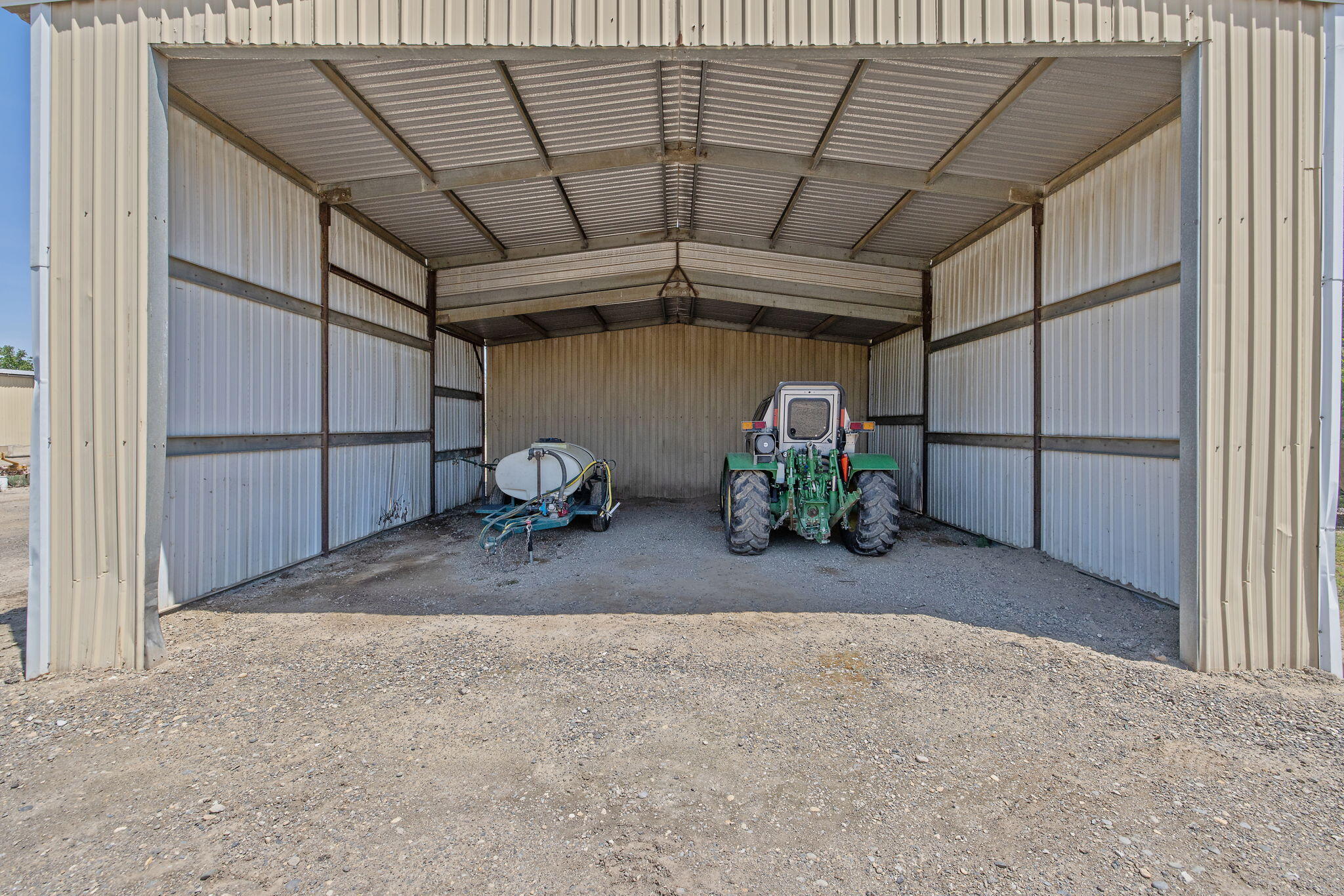 12268 Ave 328, Visalia, CA 93291