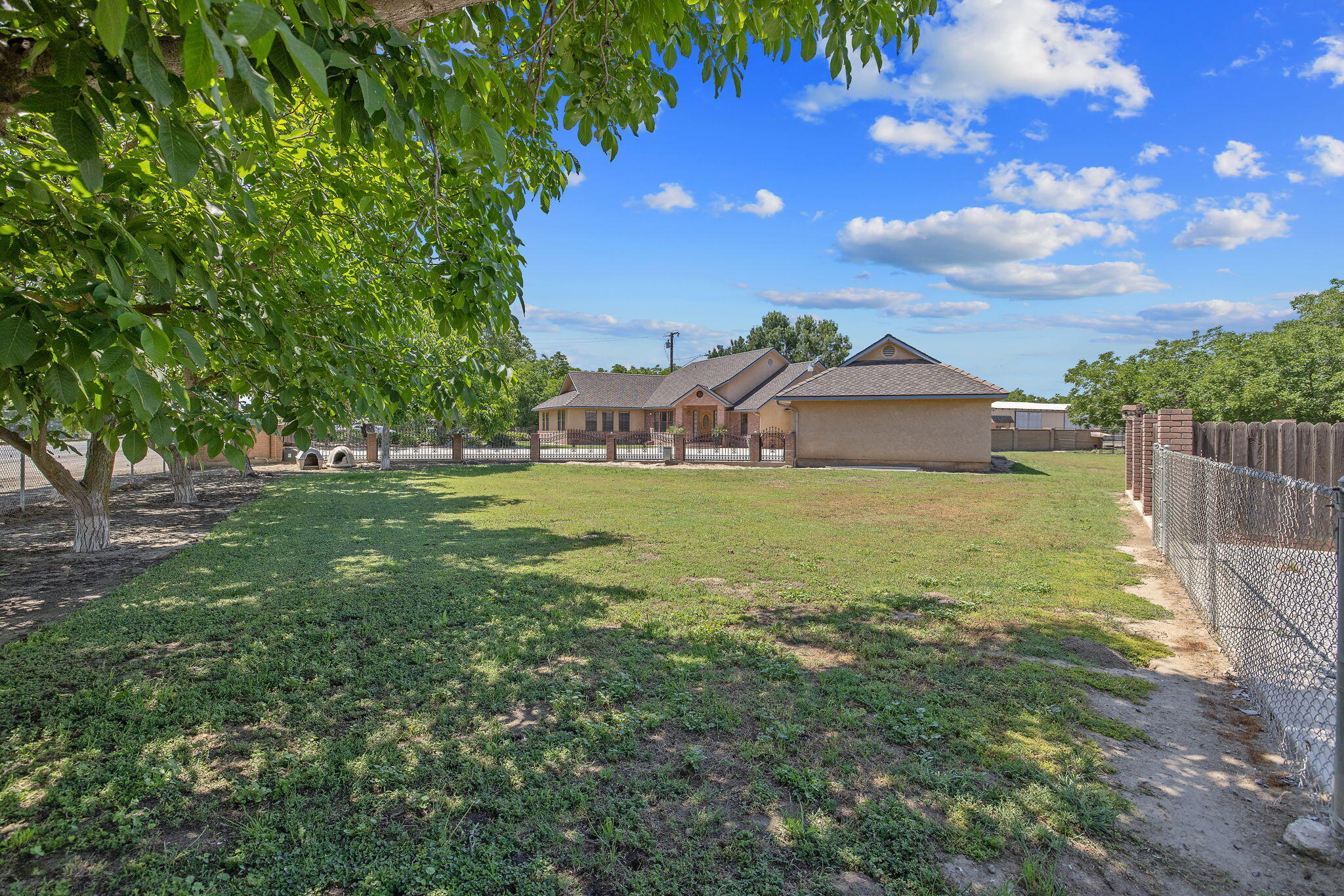 12268 Ave 328, Visalia, CA 93291