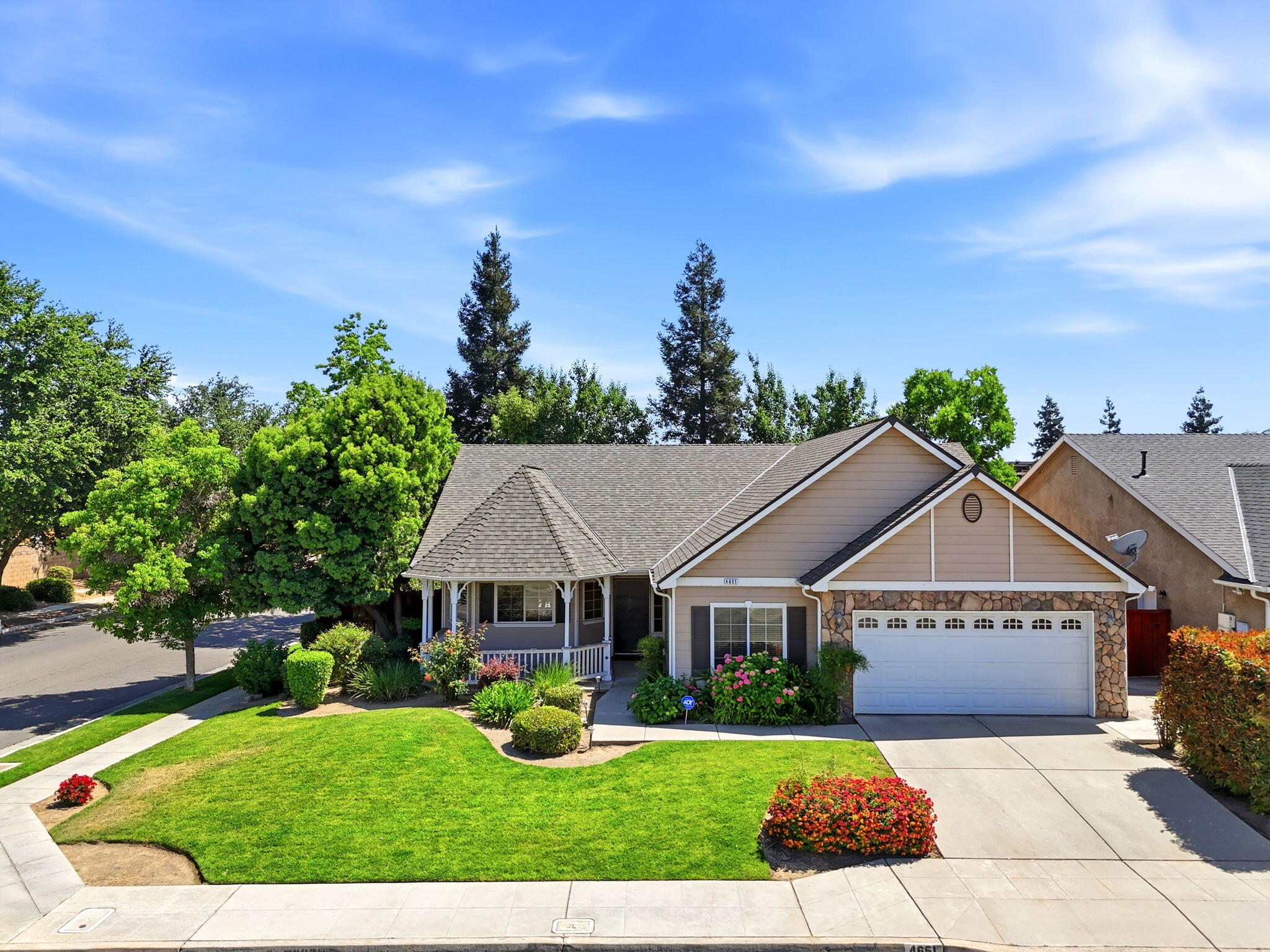 4651 W Morris Ave, Fresno, CA 93722