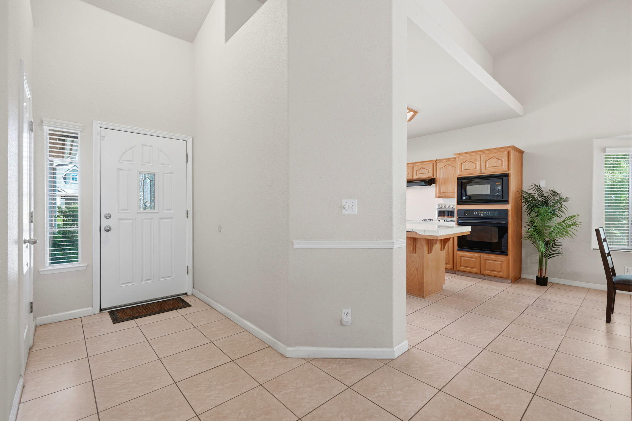 4651 W Morris Ave, Fresno, CA 93722