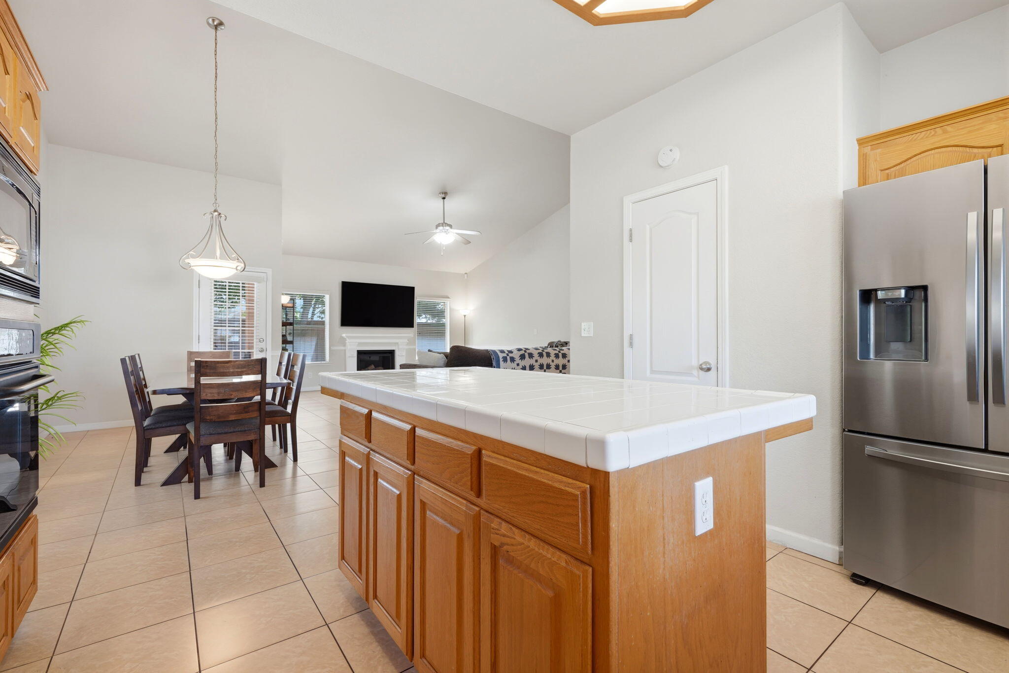 4651 W Morris Ave, Fresno, CA 93722