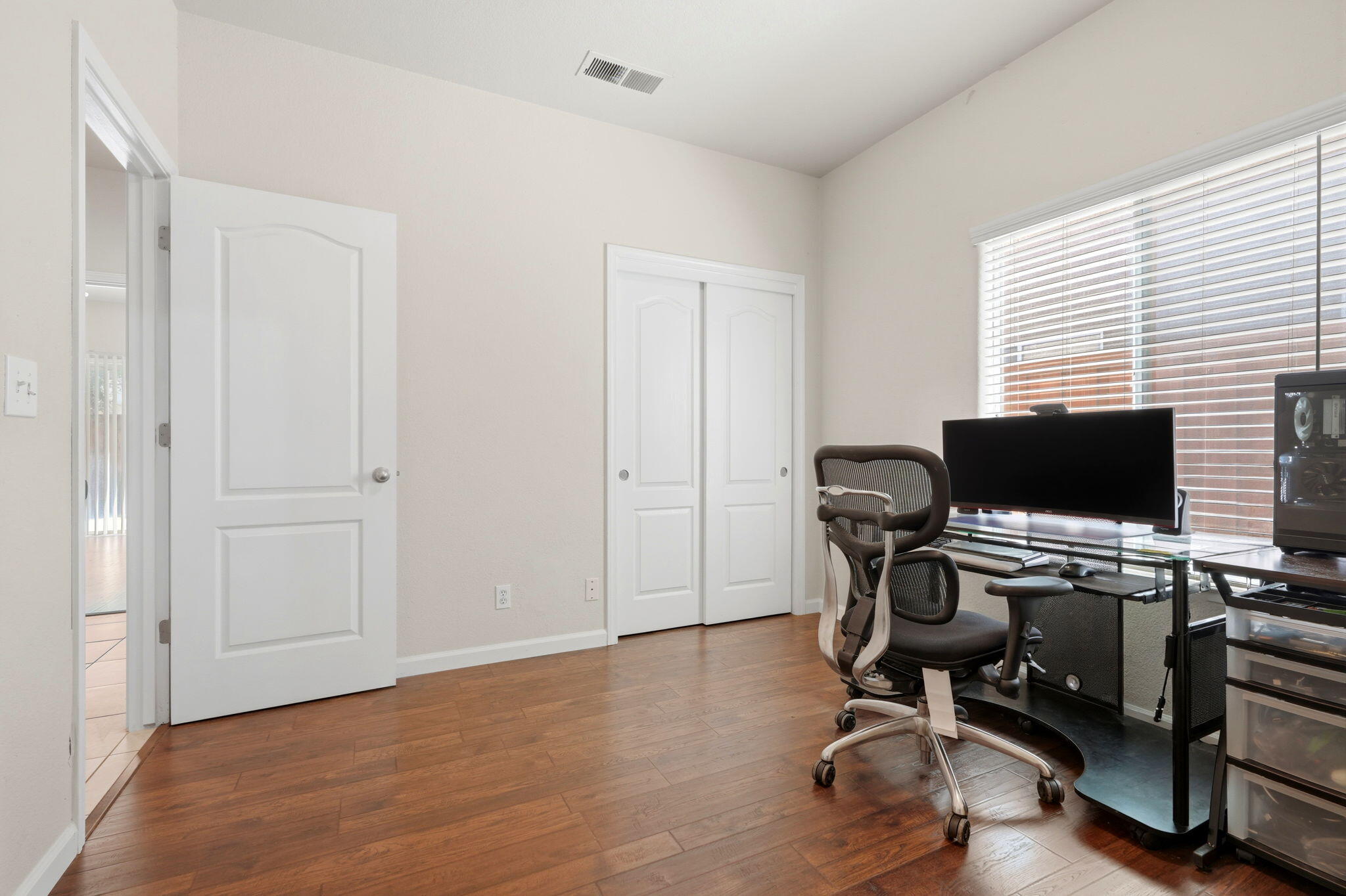 4651 W Morris Ave, Fresno, CA 93722