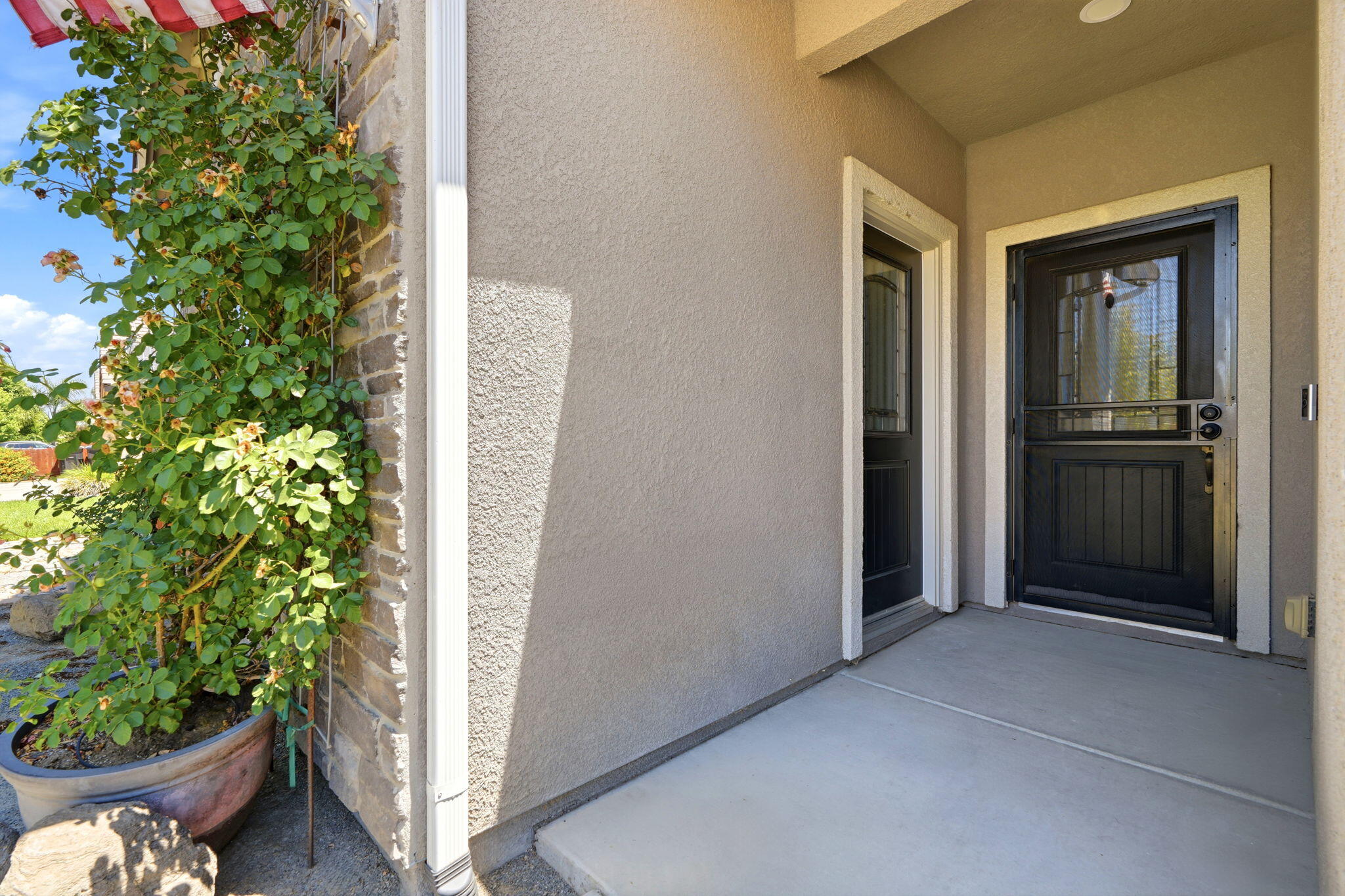 2310 N Crowe St, Visalia, CA 93291