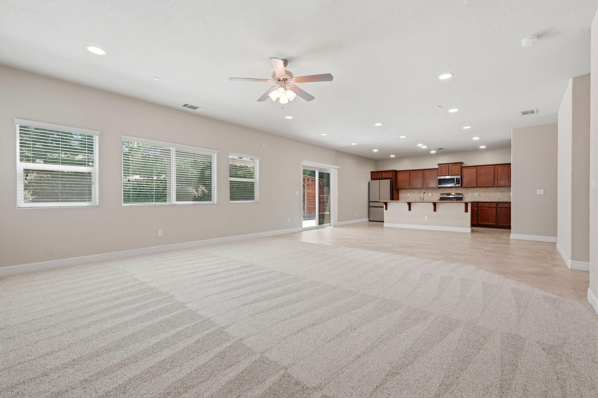 2310 N Crowe St, Visalia, CA 93291