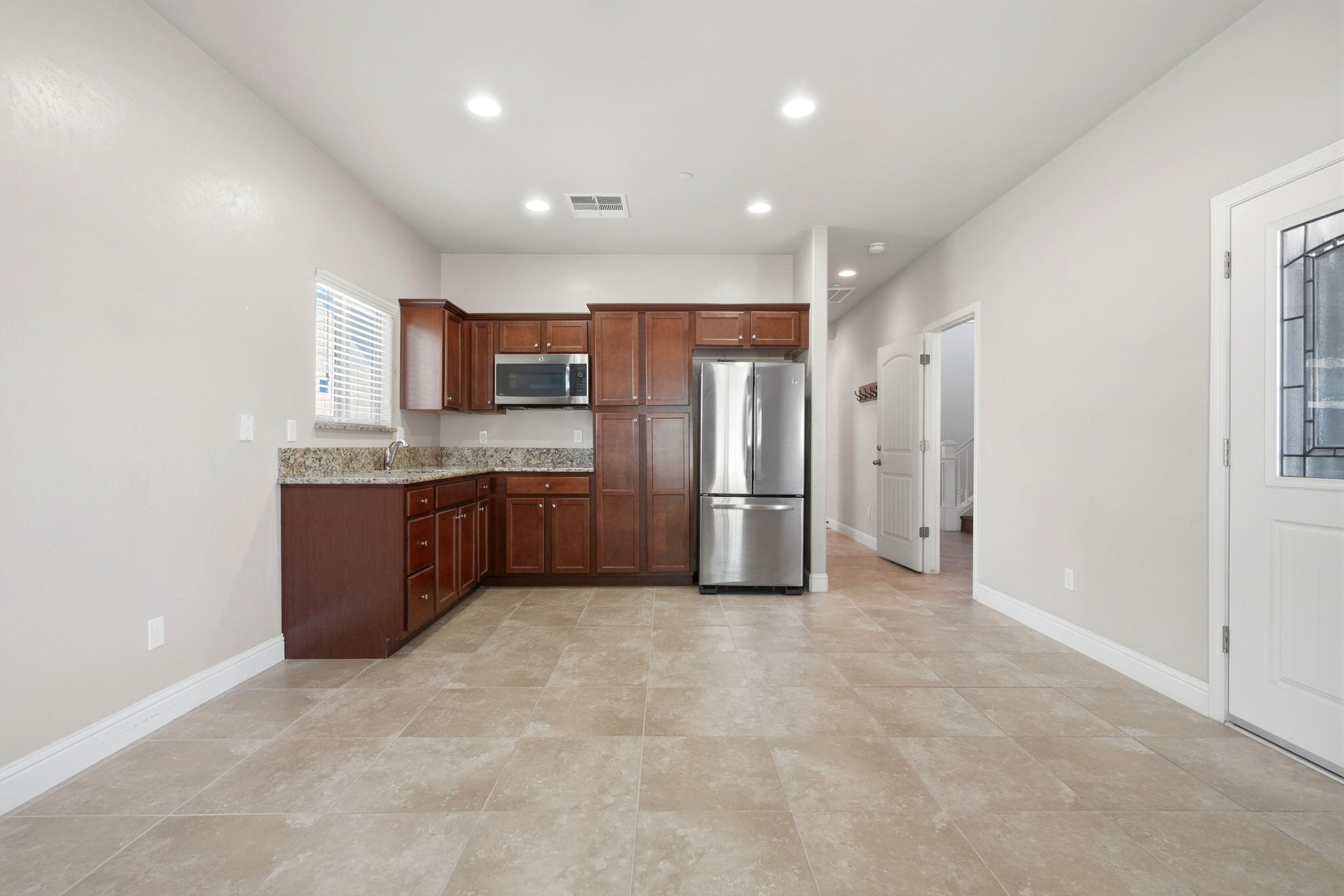 2310 N Crowe St, Visalia, CA 93291