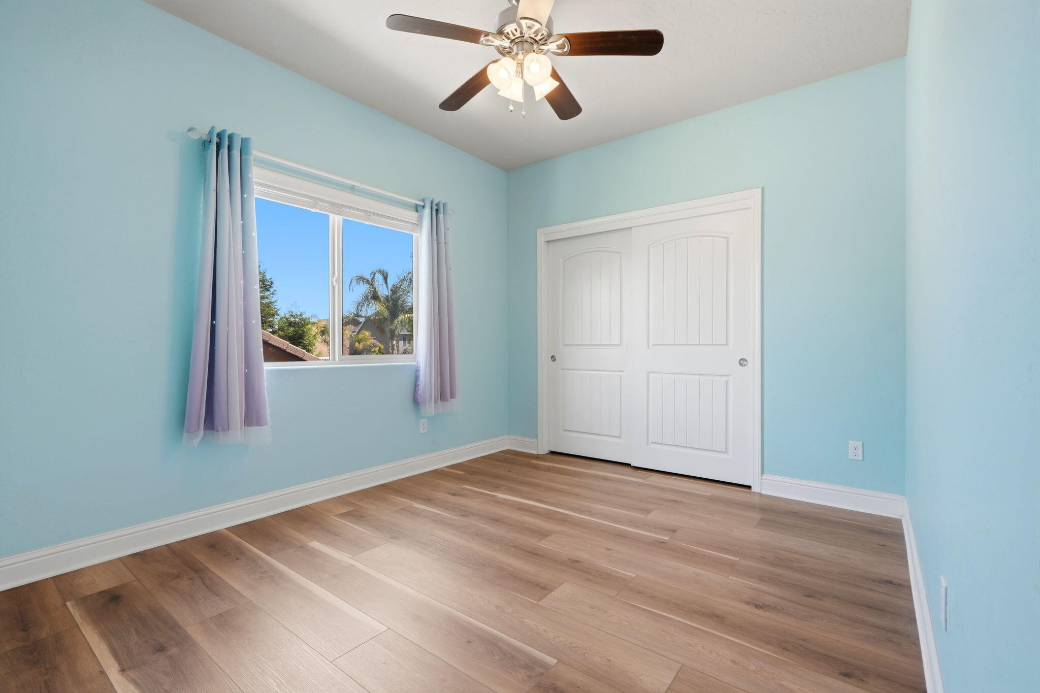 2310 N Crowe St, Visalia, CA 93291
