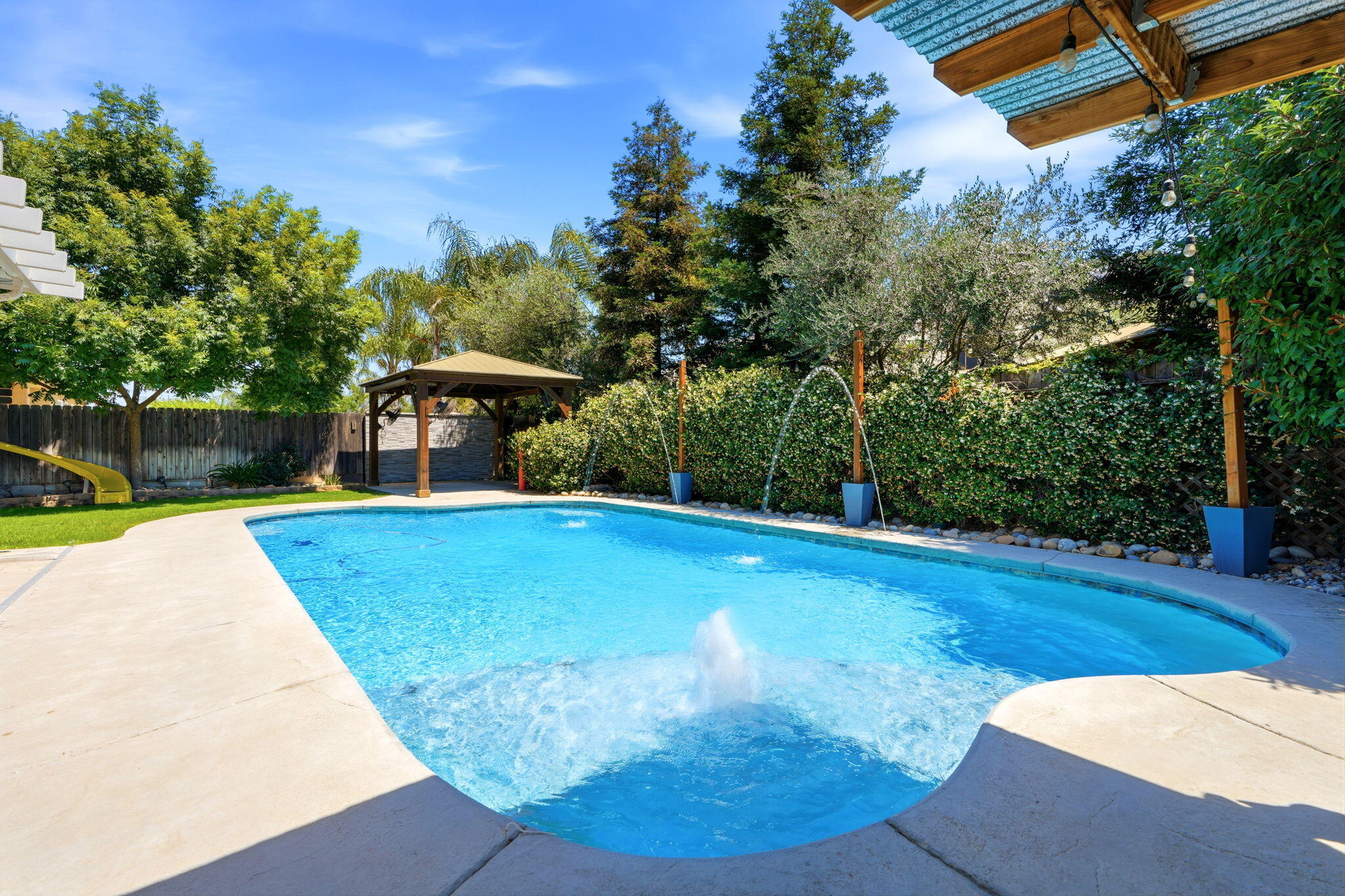 2310 N Crowe St, Visalia, CA 93291