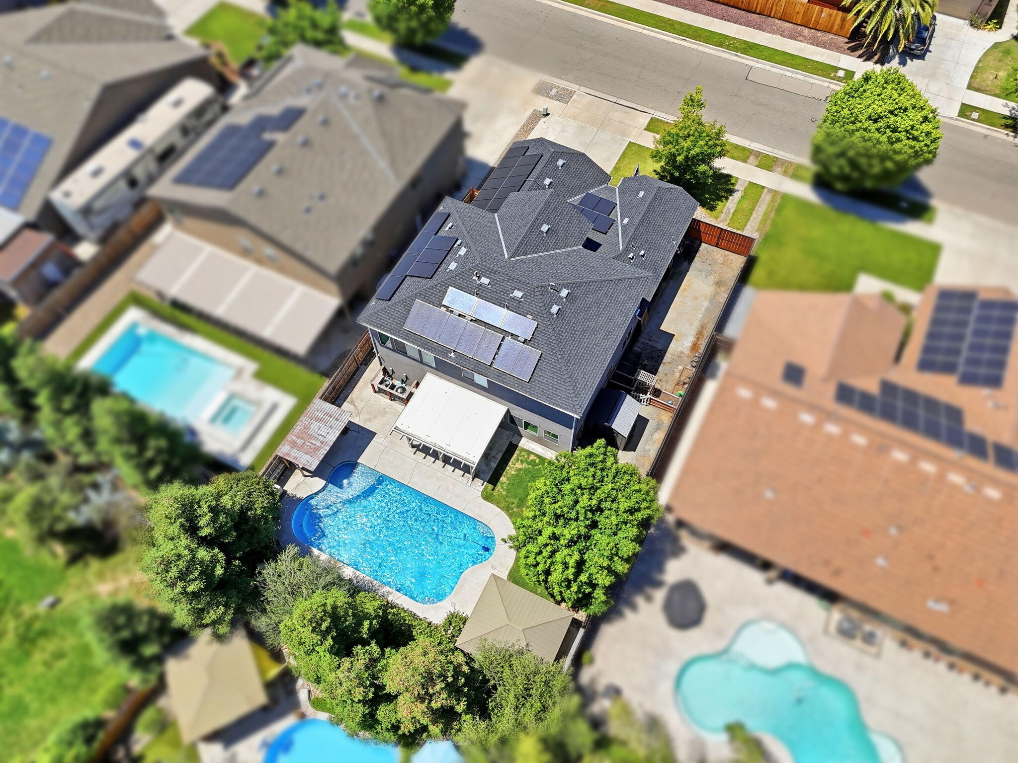 2310 N Crowe St, Visalia, CA 93291
