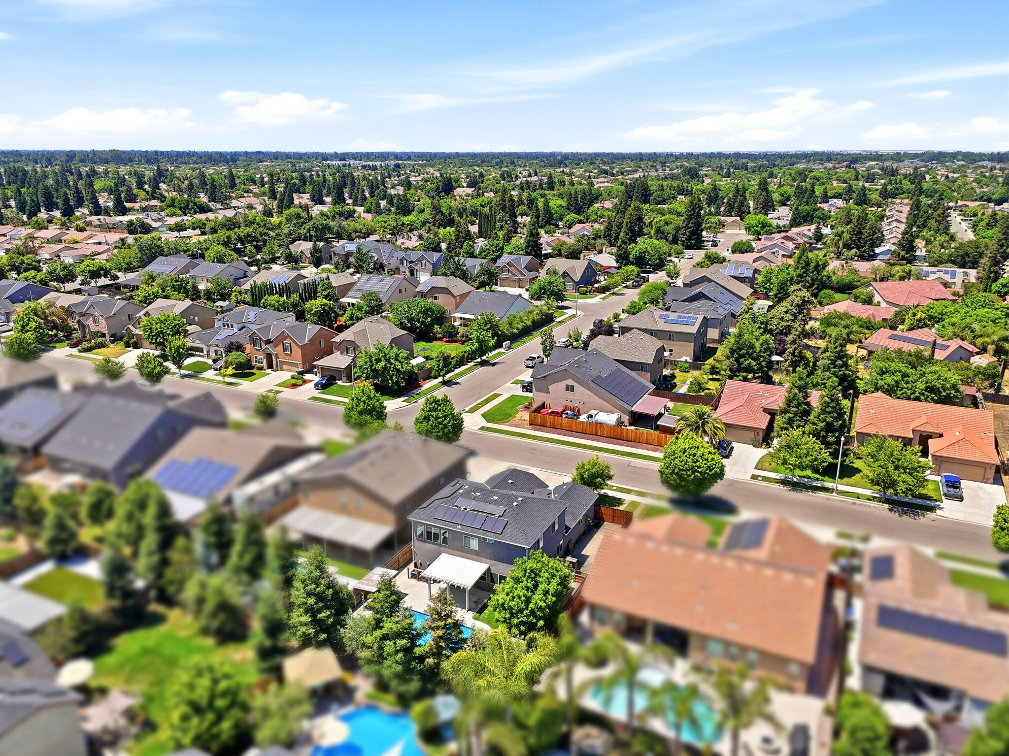 2310 N Crowe St, Visalia, CA 93291
