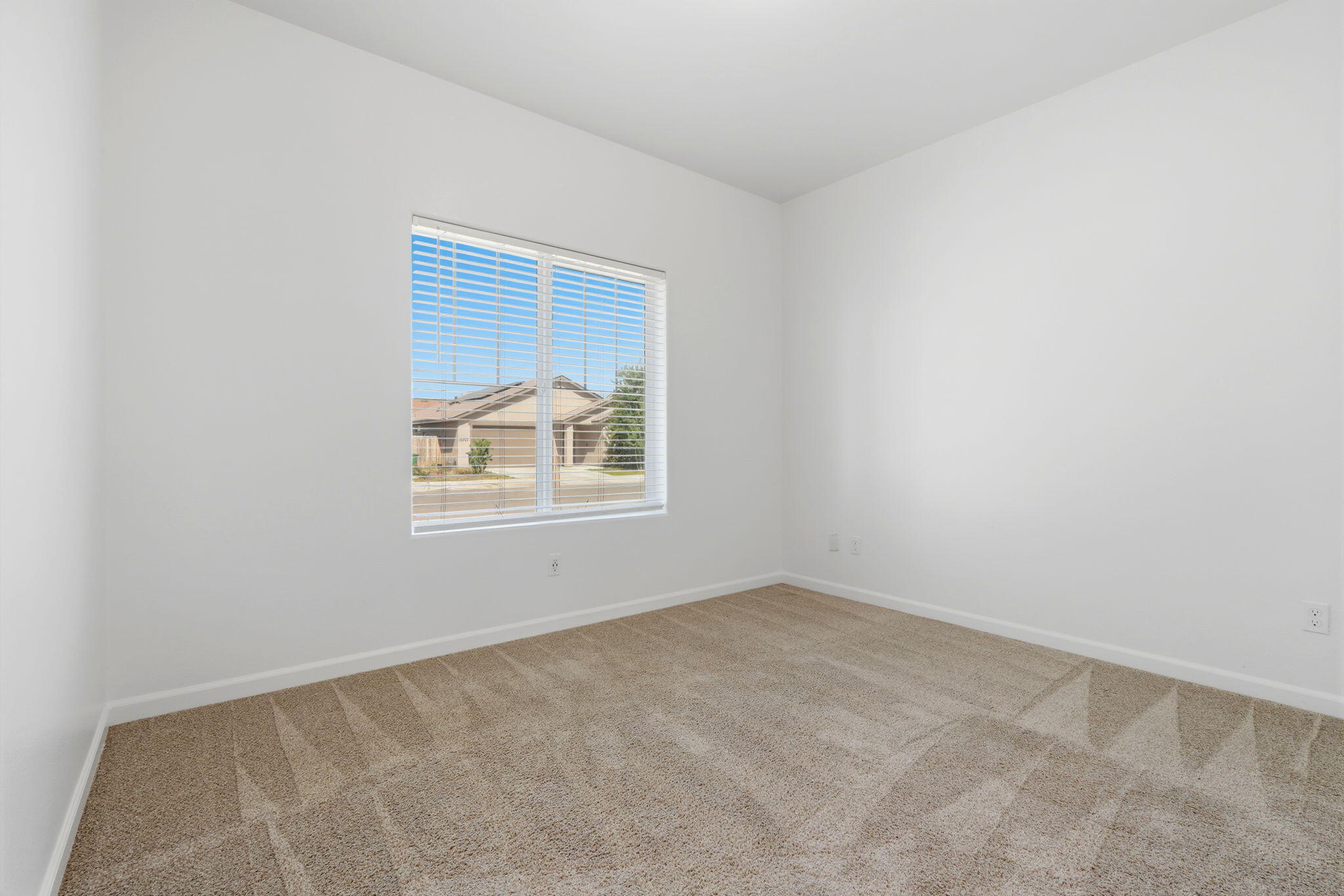 30734 Bellwood Rd, Visalia, CA 93291