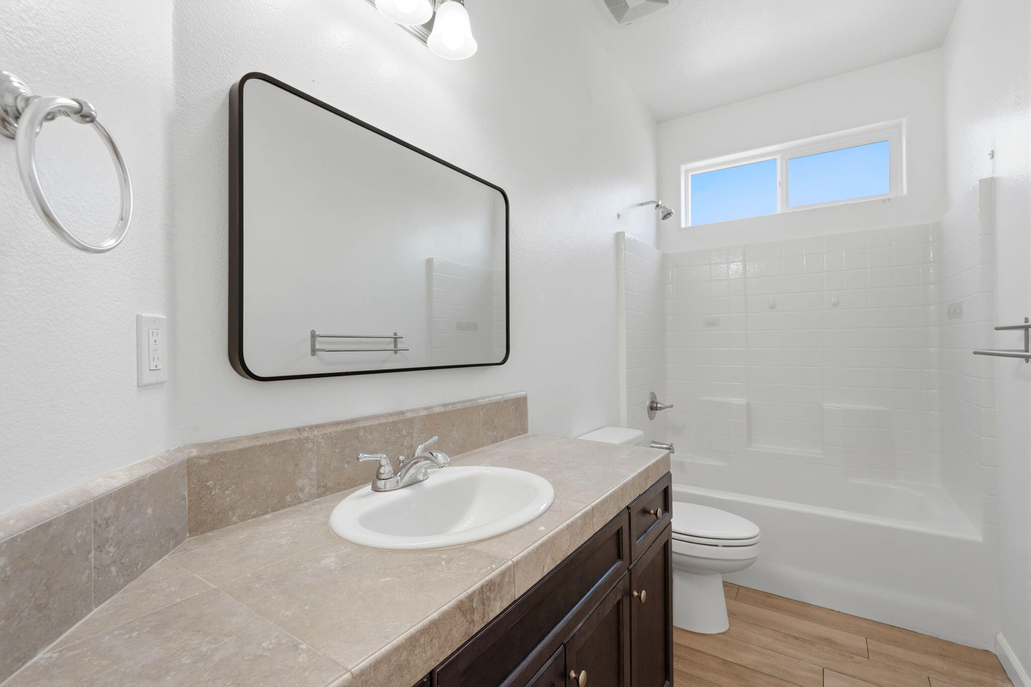 30734 Bellwood Rd, Visalia, CA 93291