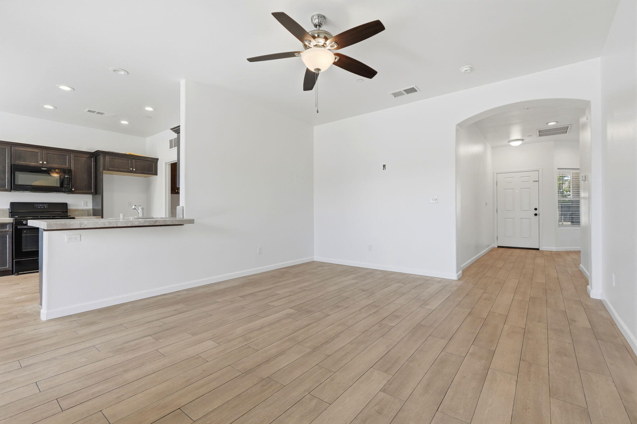 30734 Bellwood Rd, Visalia, CA 93291