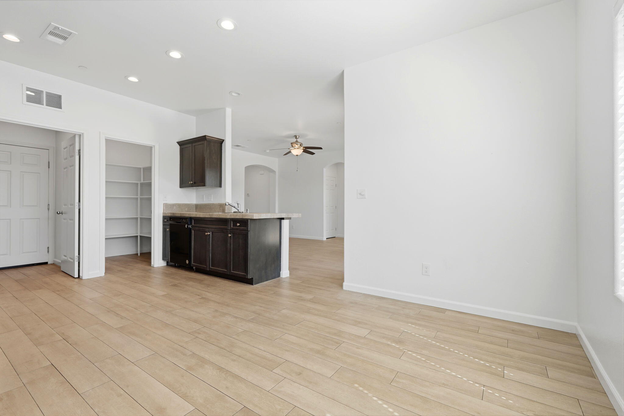 30734 Bellwood Rd, Visalia, CA 93291