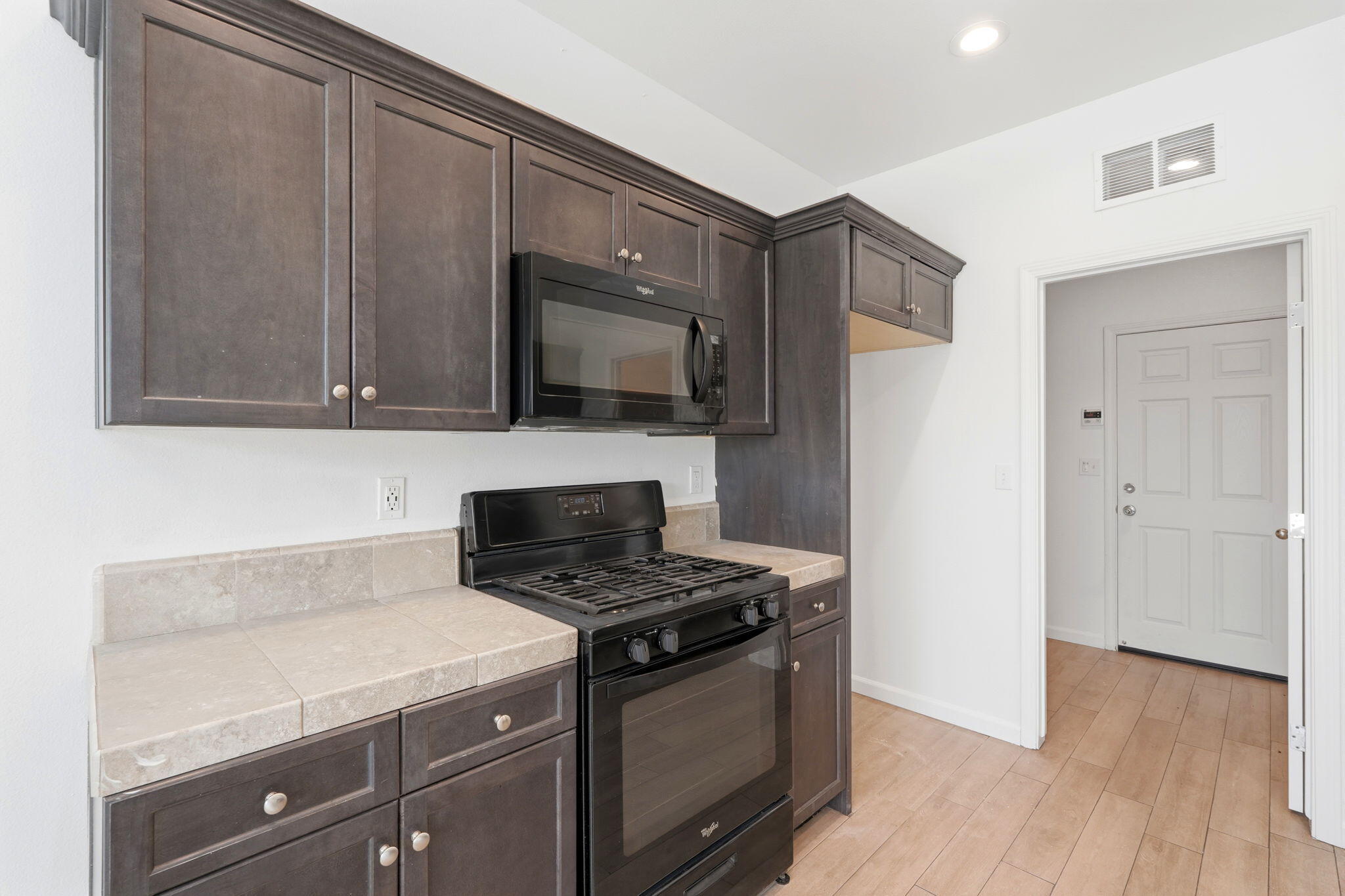 30734 Bellwood Rd, Visalia, CA 93291