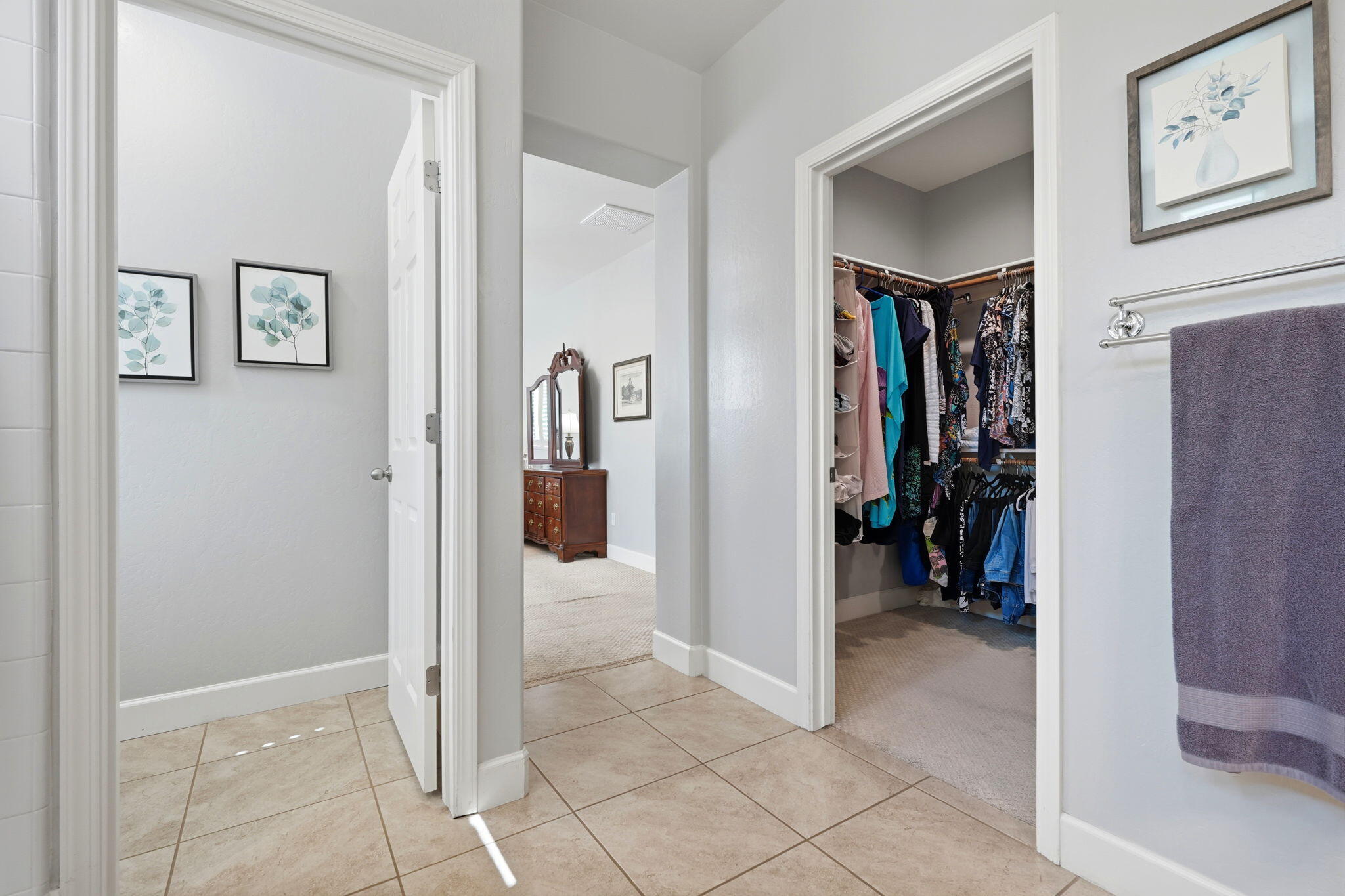3245 S Meadowbrook, Visalia, CA 93292