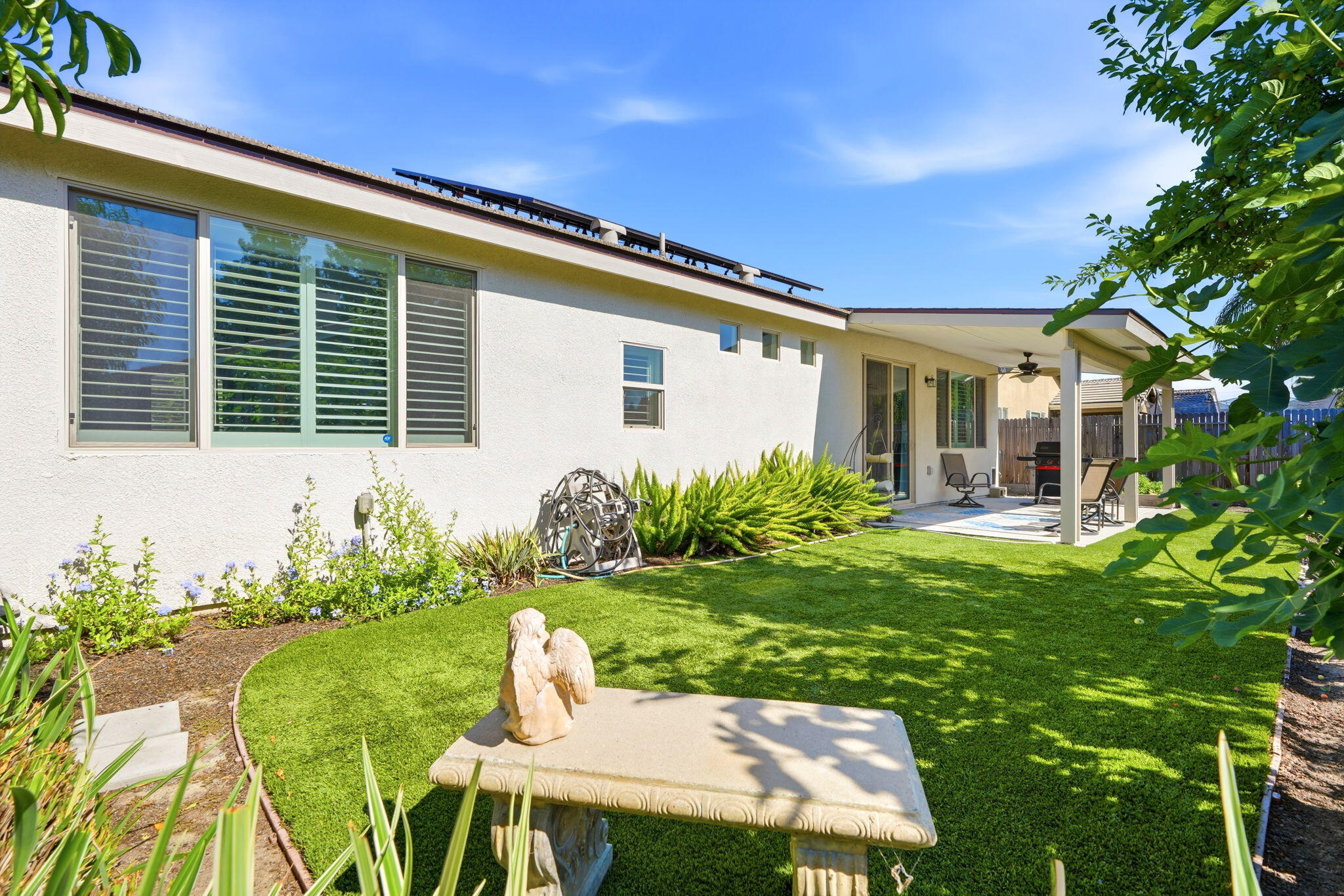 3245 S Meadowbrook, Visalia, CA 93292