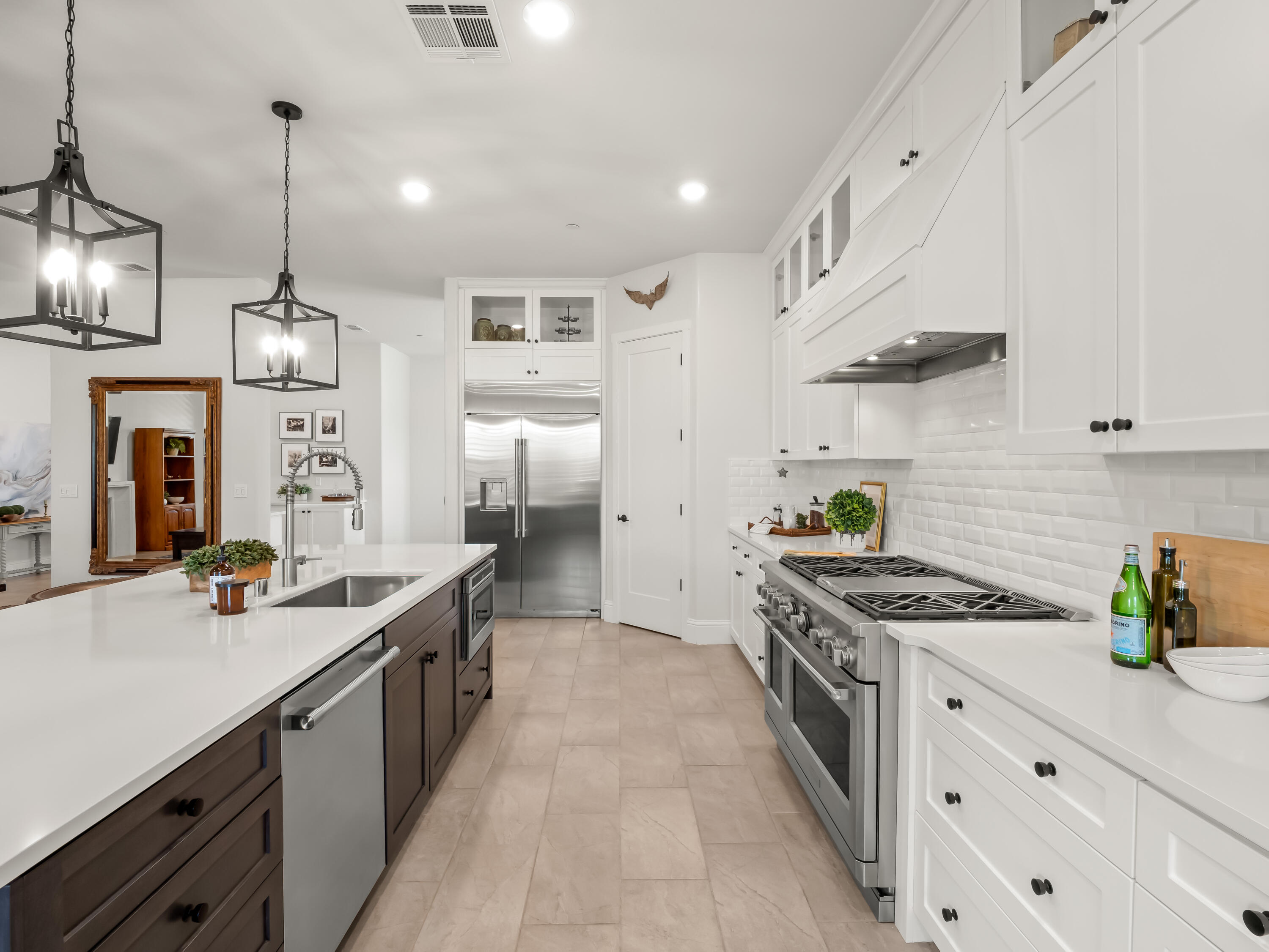 384 Sentinel Dr, Madera, CA 93636