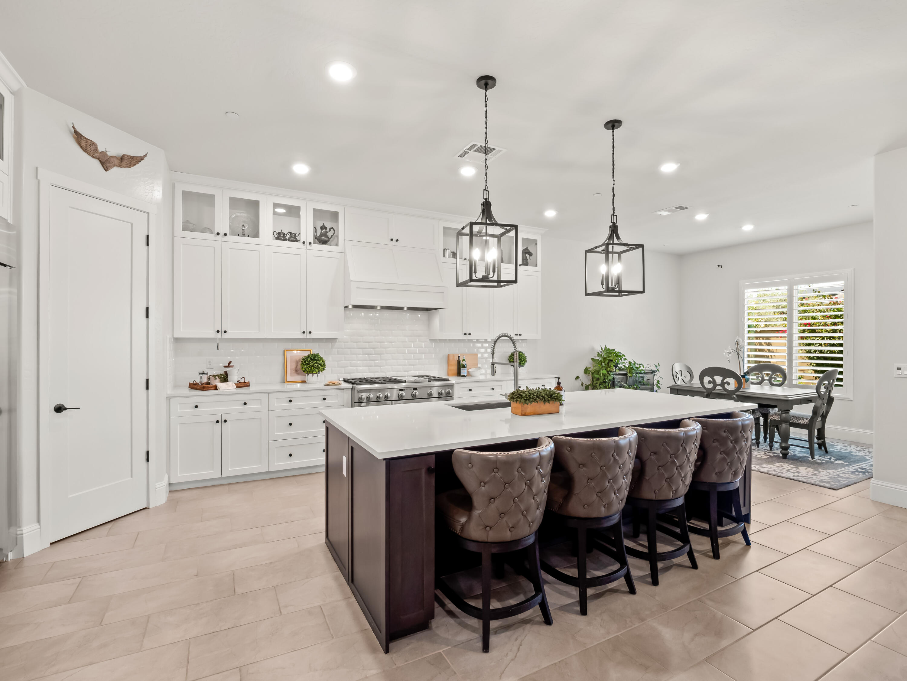 384 Sentinel Dr, Madera, CA 93636
