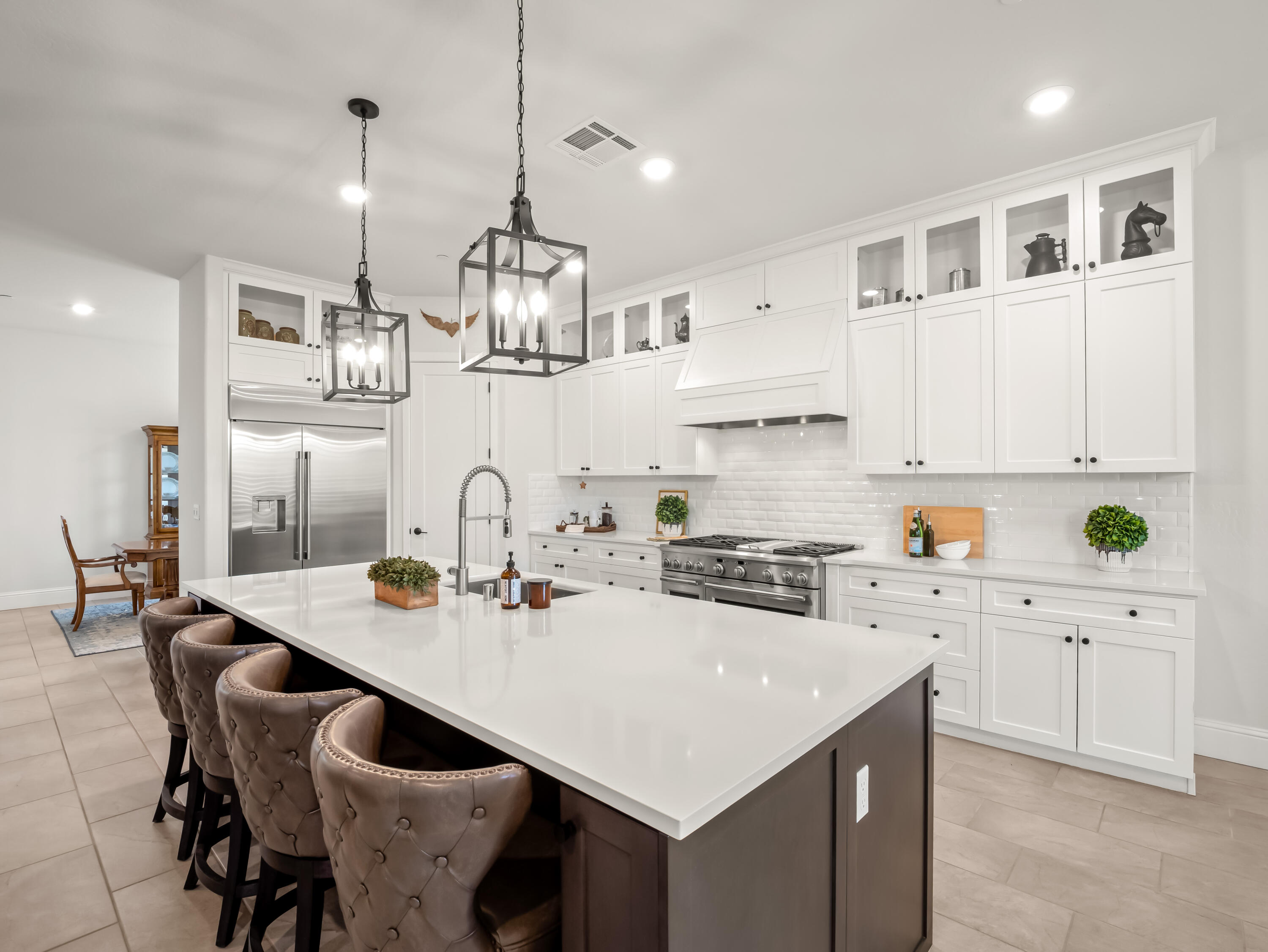 384 Sentinel Dr, Madera, CA 93636