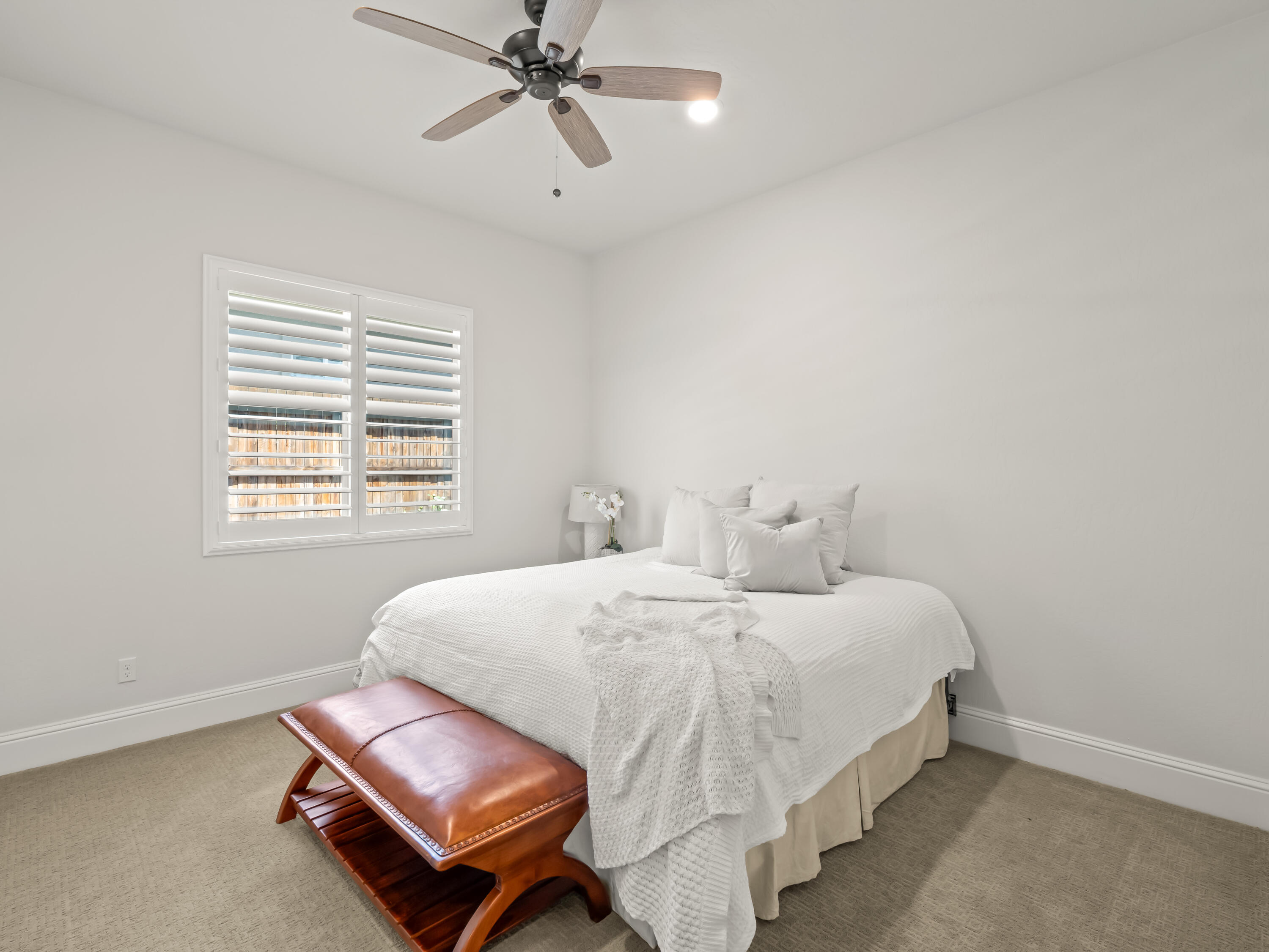 384 Sentinel Dr, Madera, CA 93636