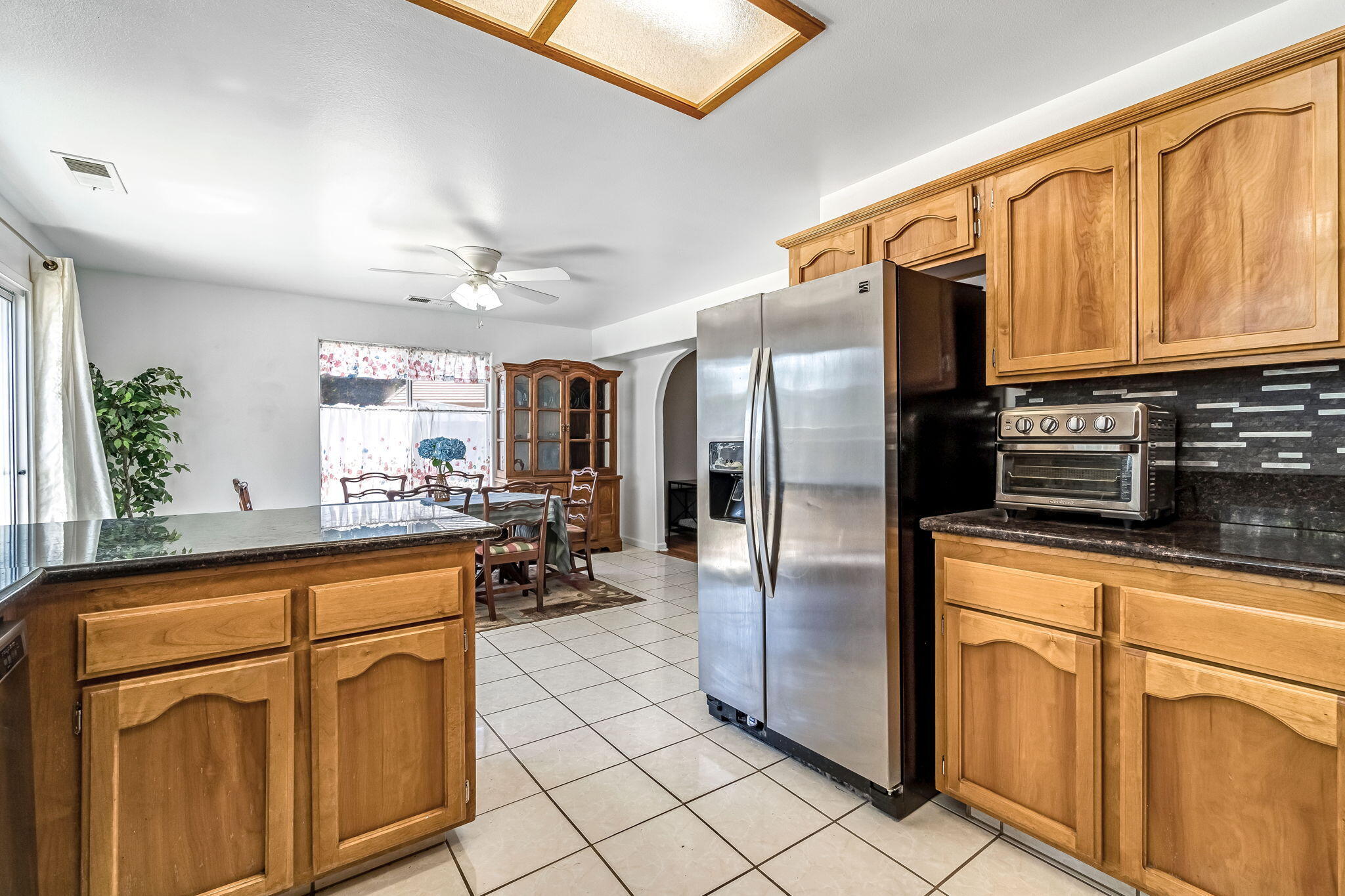 717 E Spring Ln, Lemoore, CA 93245