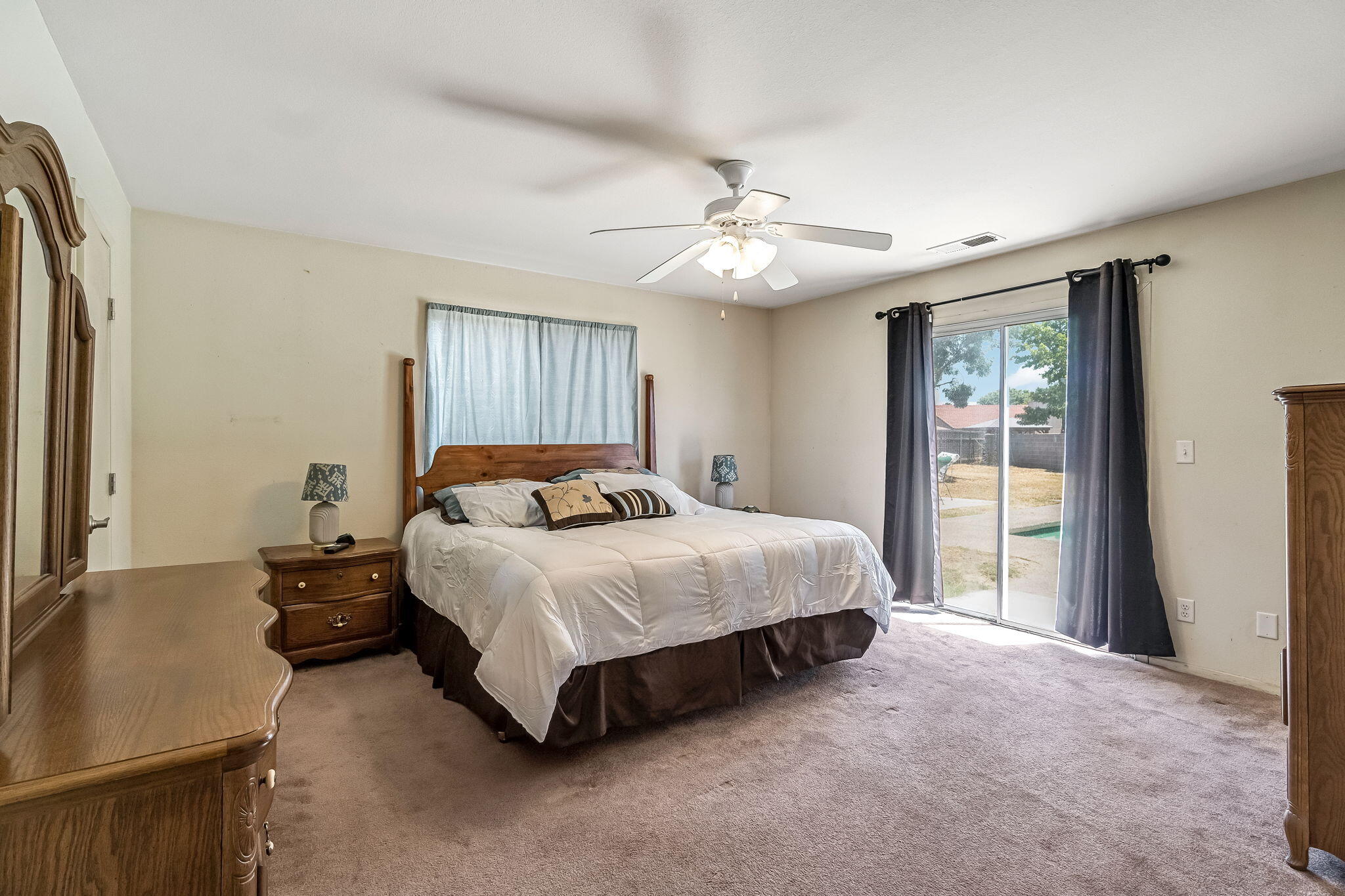 717 E Spring Ln, Lemoore, CA 93245
