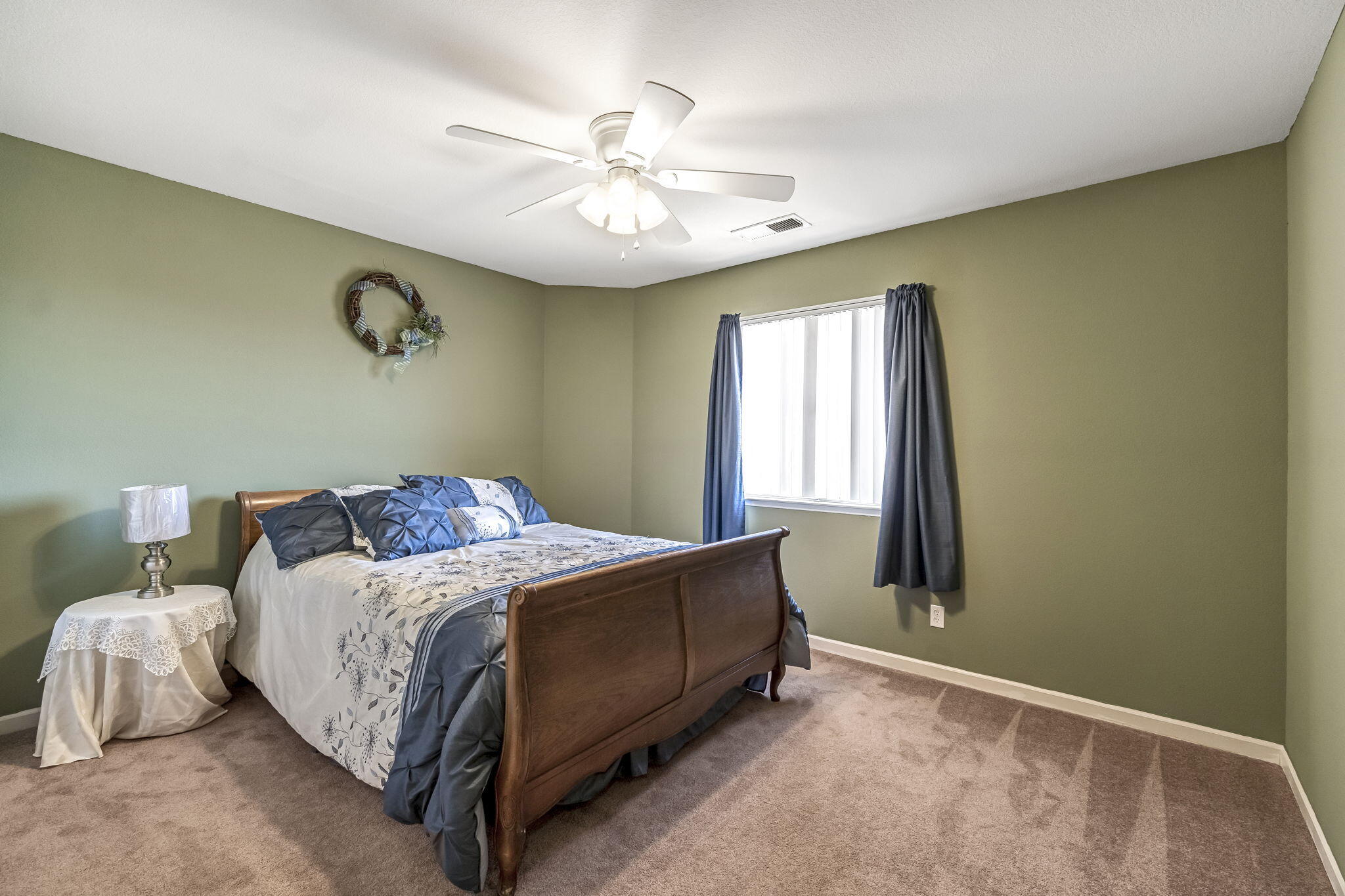 717 E Spring Ln, Lemoore, CA 93245