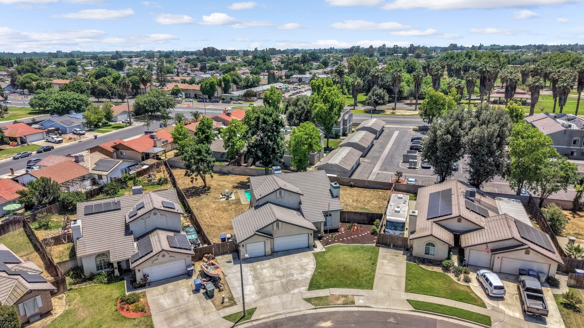 717 E Spring Ln, Lemoore, CA 93245