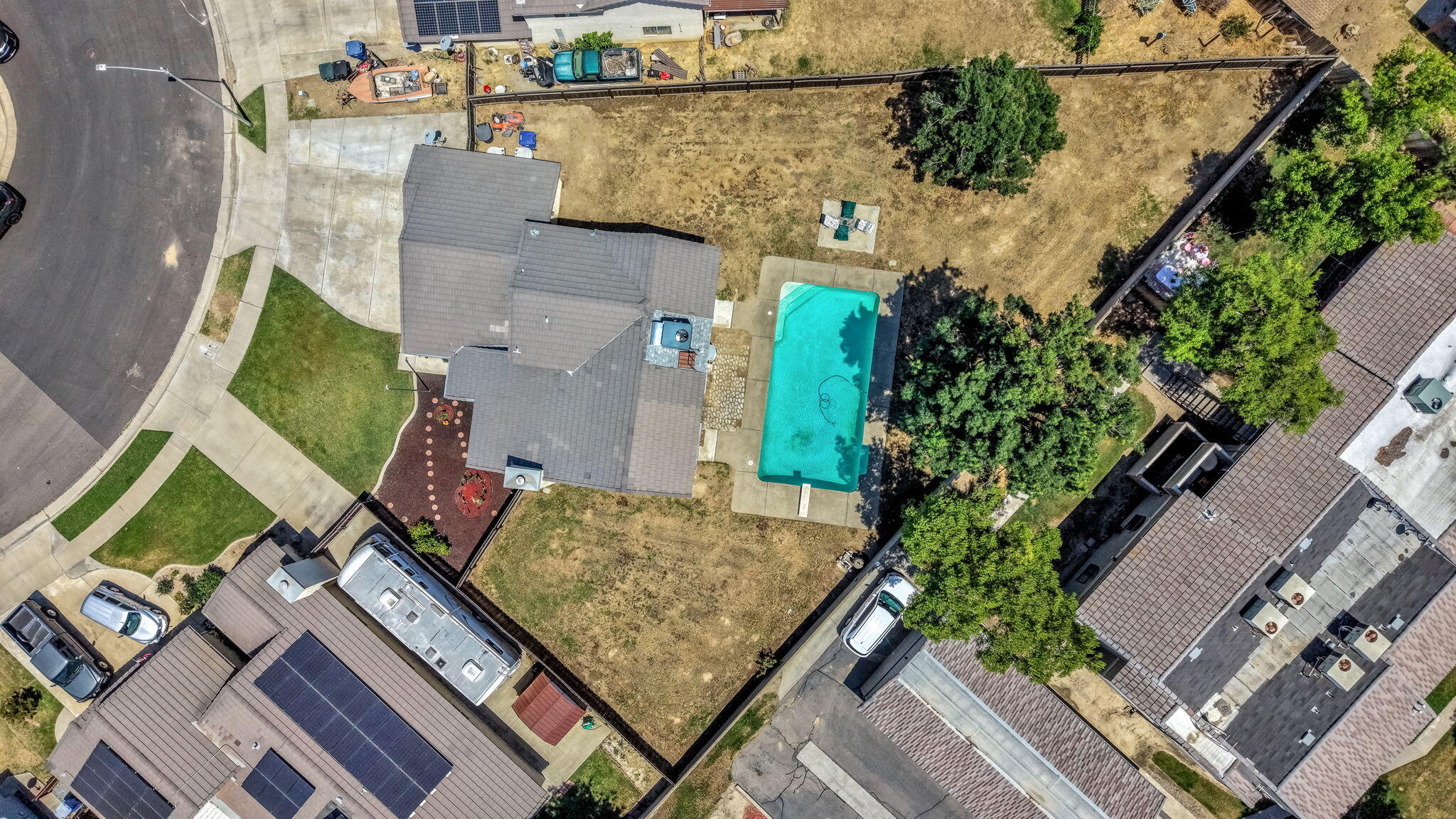 717 E Spring Ln, Lemoore, CA 93245